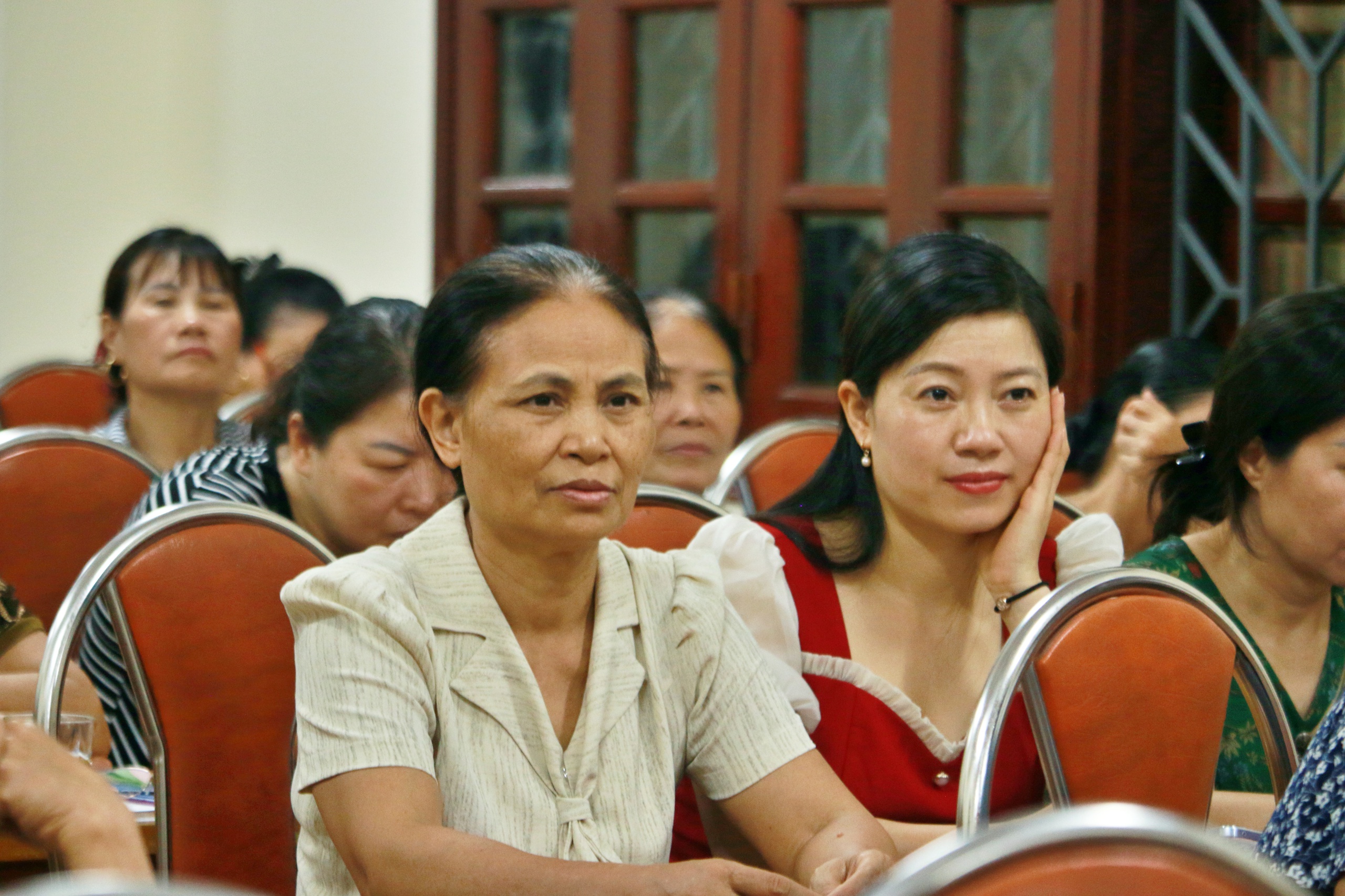 Miễn tiền thuê đất, giảm thuế sâu để thu hút doanh nghiệp vào Hà Nội - Ảnh 4.