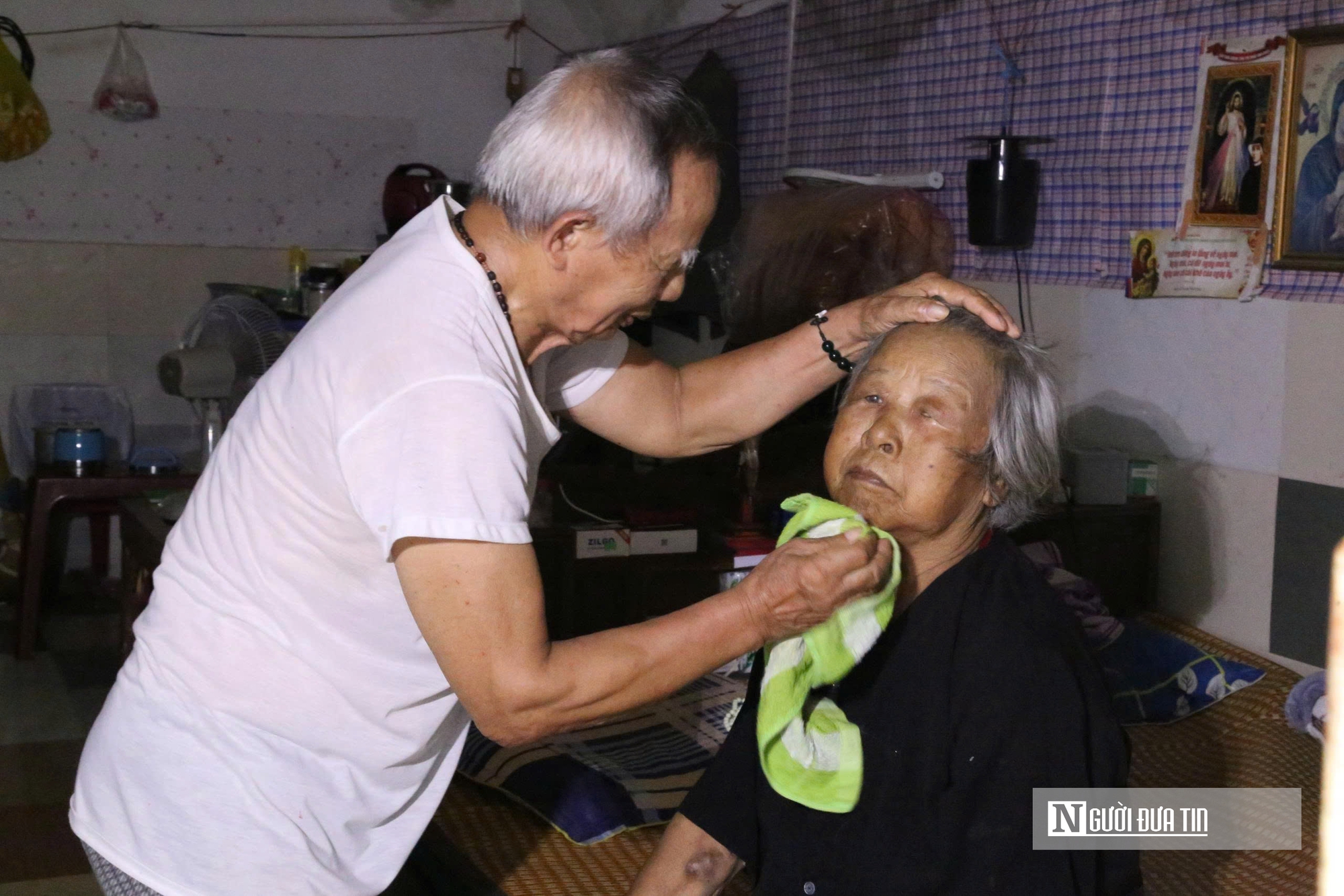 Những câu chuyện nghĩa tình ở “xóm chạy thận” giữa mùa hè nóng như đổ lửa - Ảnh 11.