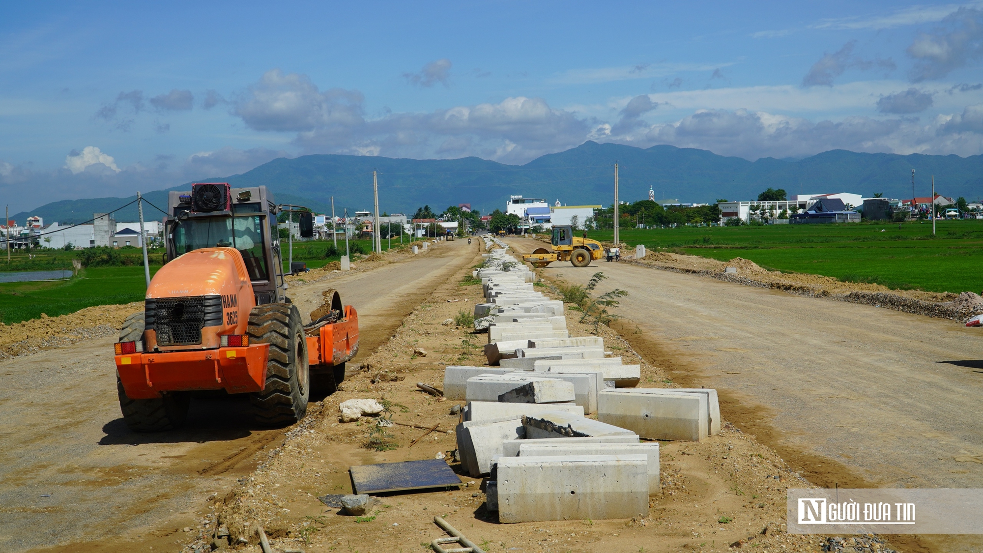 Cận cảnh tuyến đường kết nối cao tốc – Quốc lộ 1, động lực tăng trưởng mới cho Lâm Đồng - Ảnh 1.