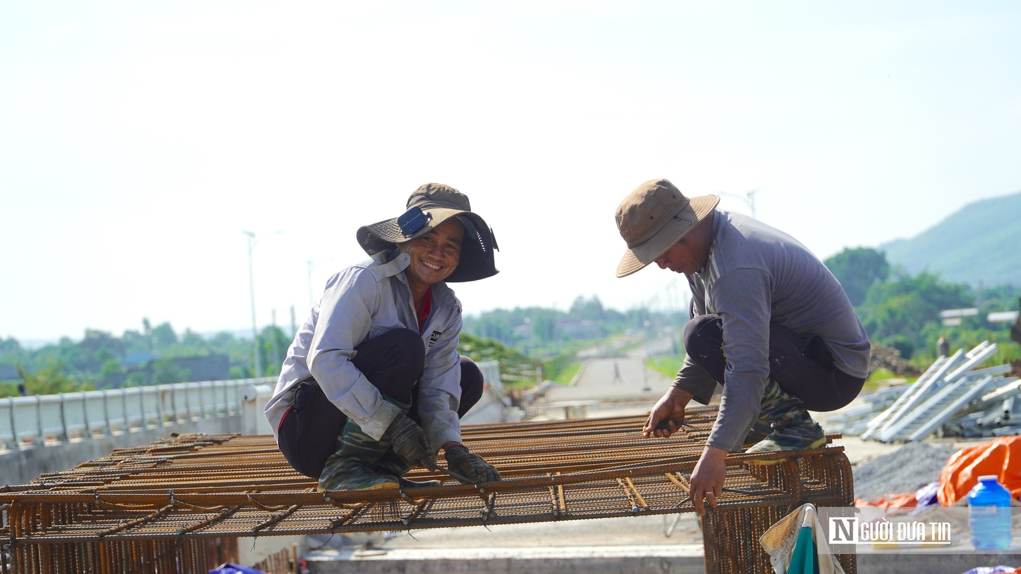 Cận cảnh tuyến đường kết nối cao tốc – Quốc lộ 1, động lực tăng trưởng mới cho Lâm Đồng - Ảnh 7.