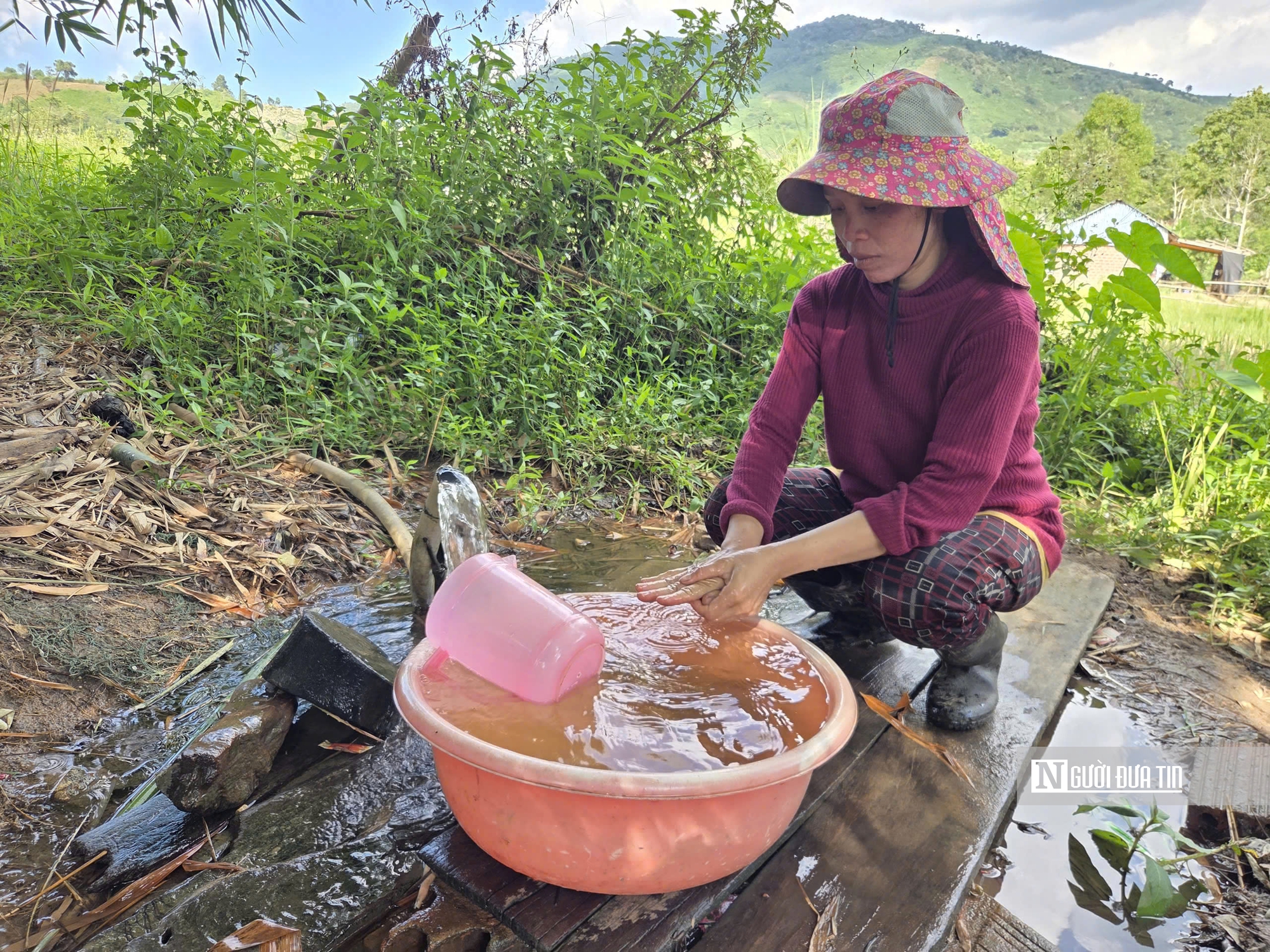 M&ograve;n mỏi g&ugrave;i nước giữa v&ugrave;ng cao Quảng Ng&atilde;i- Ảnh 1.