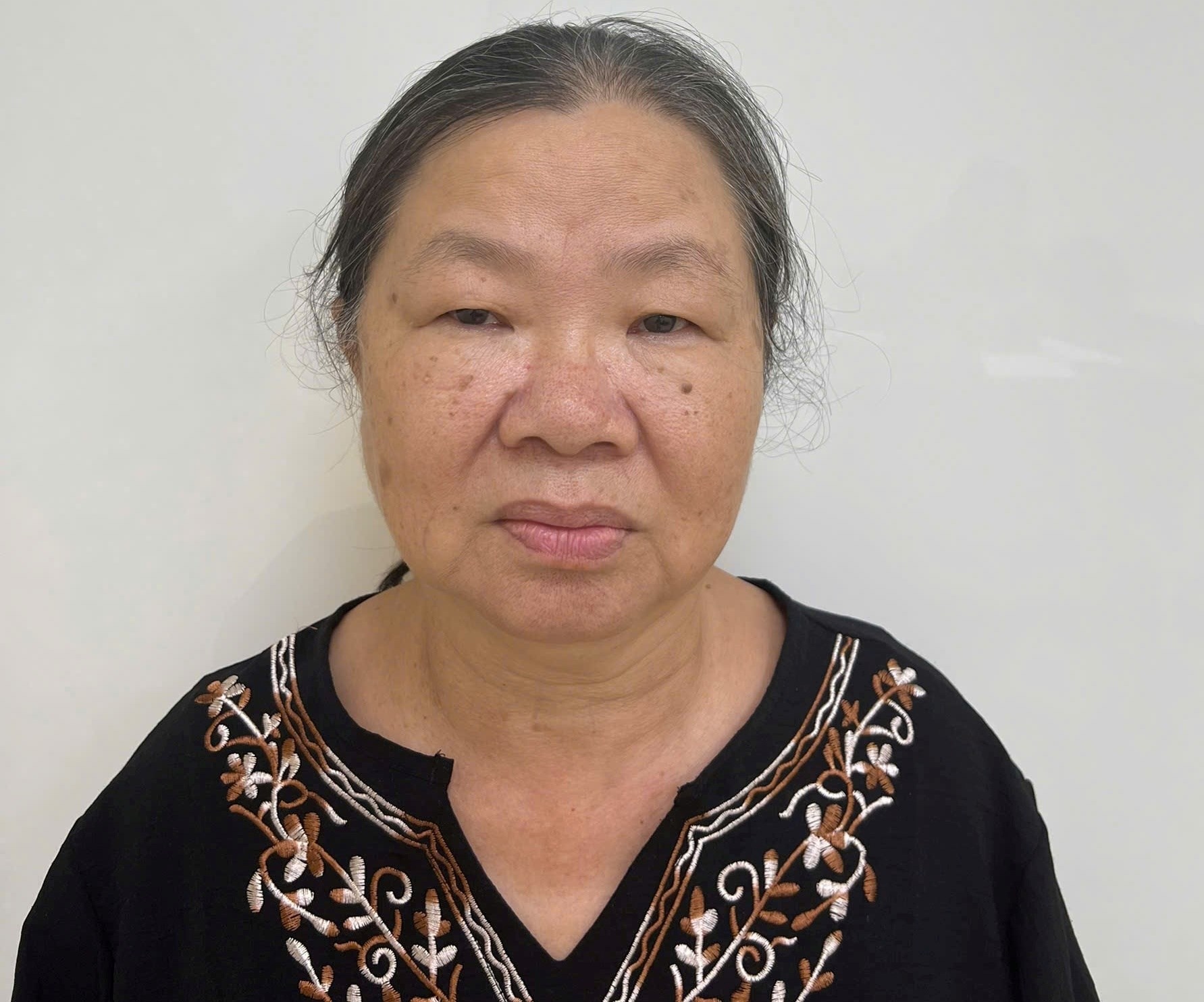 Nguyên cán bộ tín dụng đầu thú sau gần 30 năm trốn truy nã - Ảnh 1.