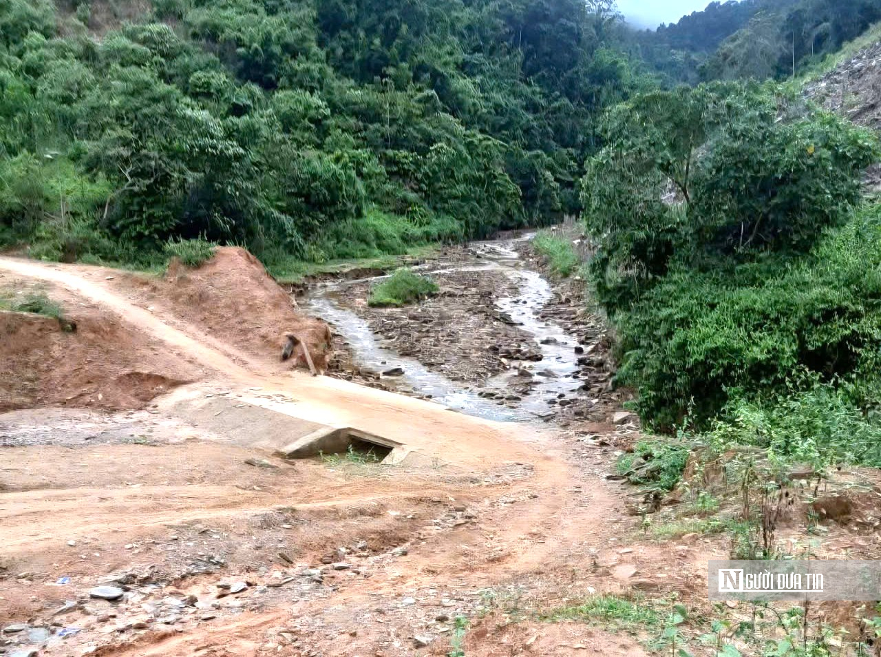Đầu tư trăm tỷ xây 26 cây cầu, nối nhịp bờ vui miền núi xứ Thanh- Ảnh 1.