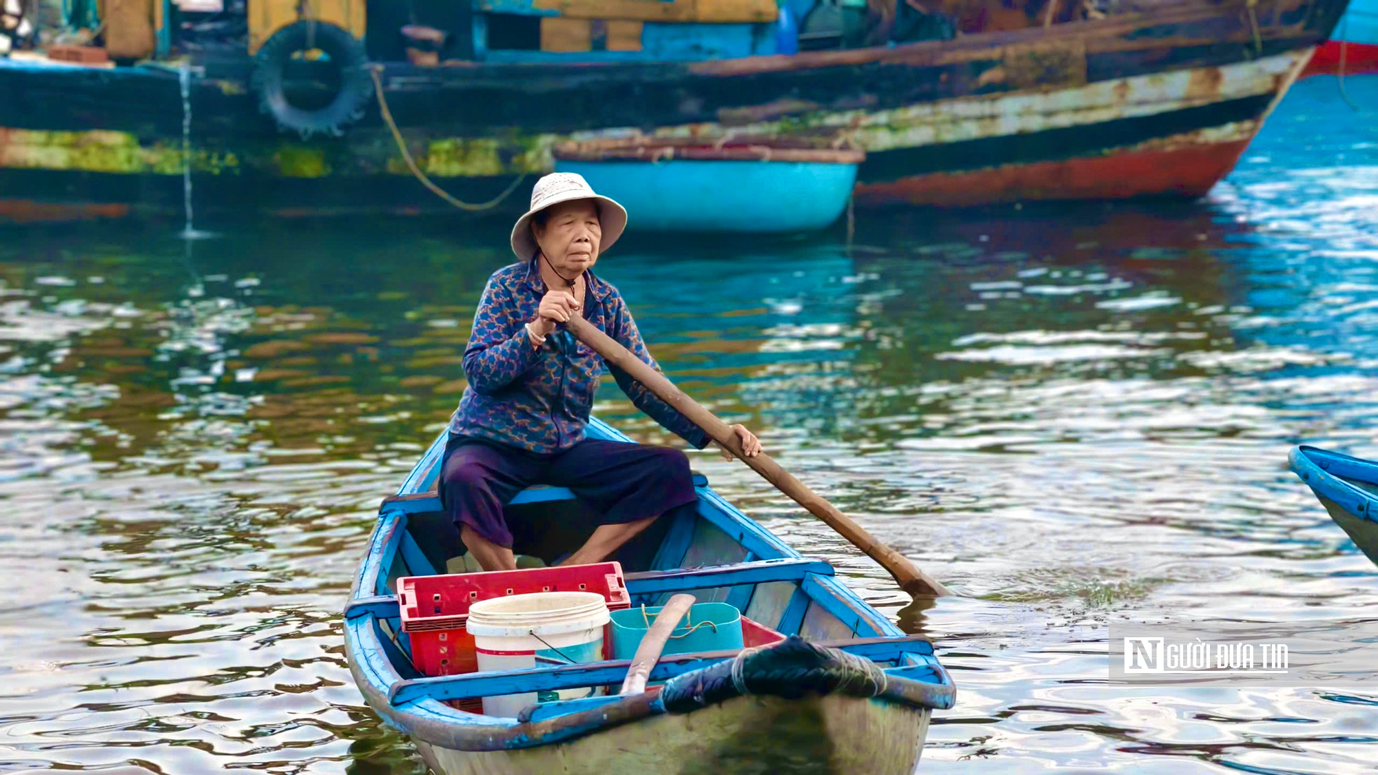 Ngắm chợ nổi độc nhất ở Quảng Ngãi nhộn nhịp từ 4 giờ sáng - Ảnh 13.