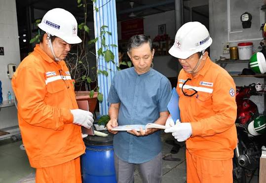 Từ bây giờ, EVN điều chỉnh giá điện giảm từ 1% hoặc tăng từ 2% phải xin ý kiến - Ảnh 1.