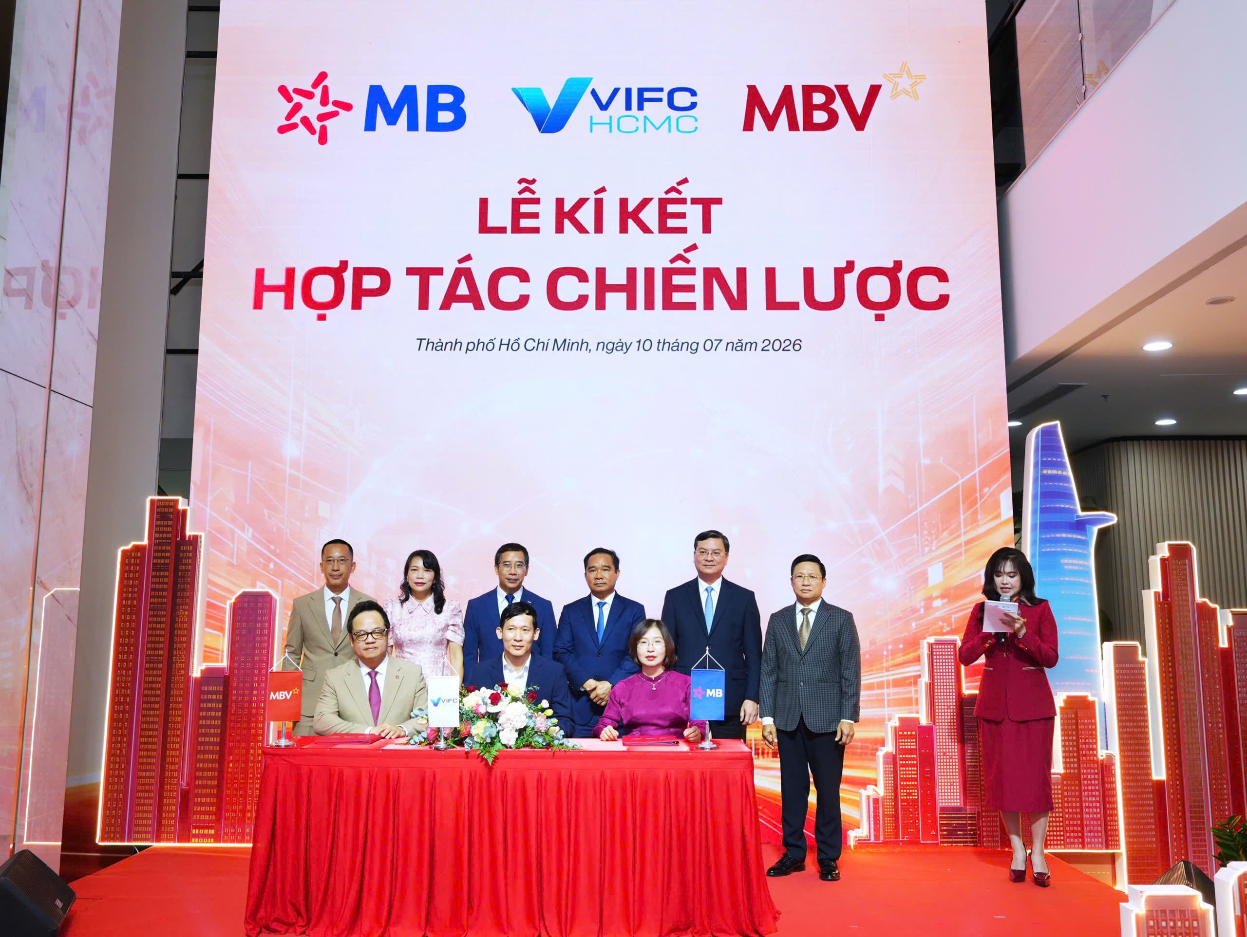 Khai trương trụ sở kinh doanh tại VIFC-HCMC: Bước chuyển sang thị trường phía Nam của Ngân hàng MBV - Ảnh 2.