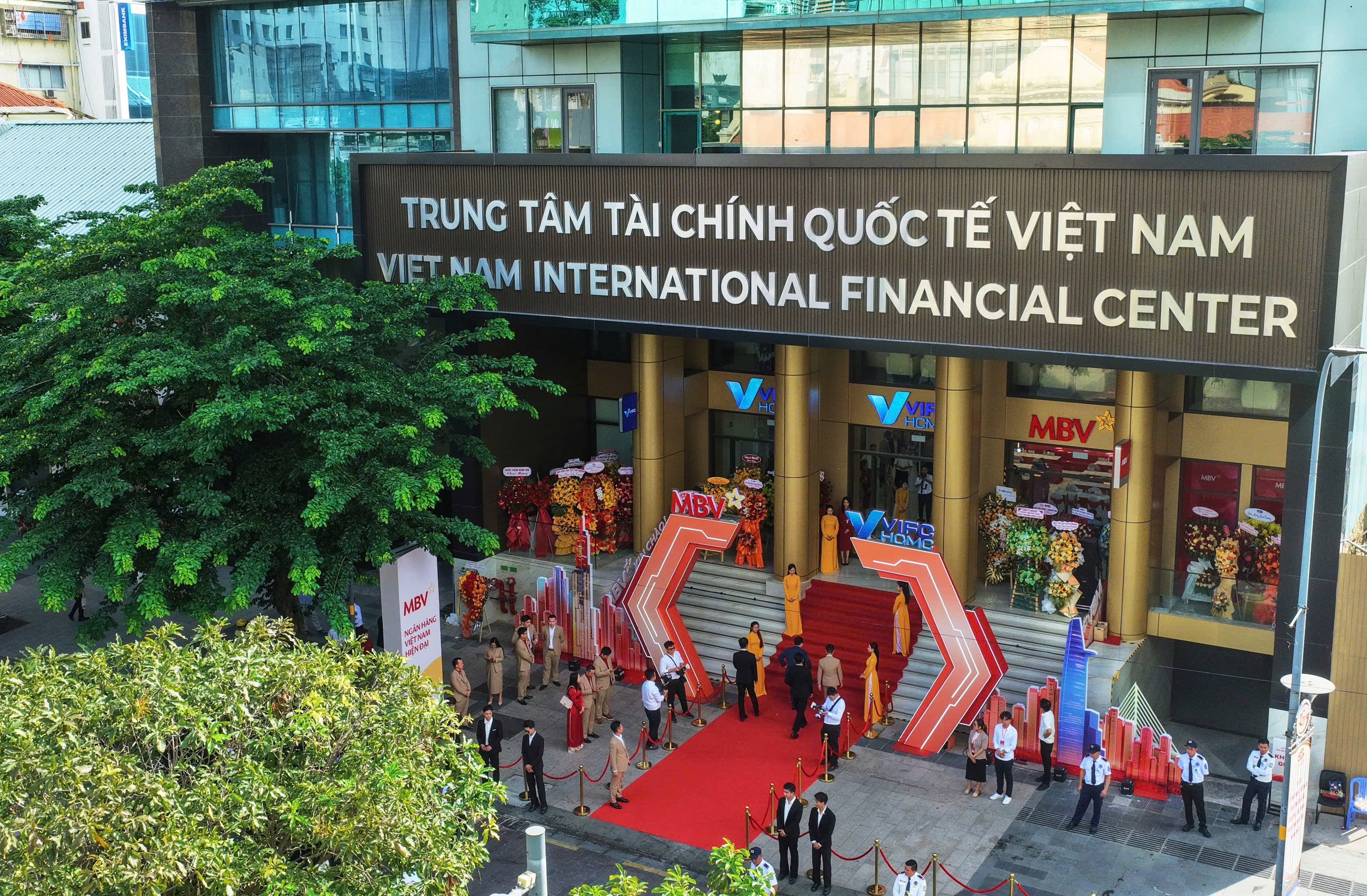 Khai trương trụ sở kinh doanh tại VIFC-HCMC: Bước chuyển sang thị trường phía Nam của Ngân hàng MBV - Ảnh 1.
