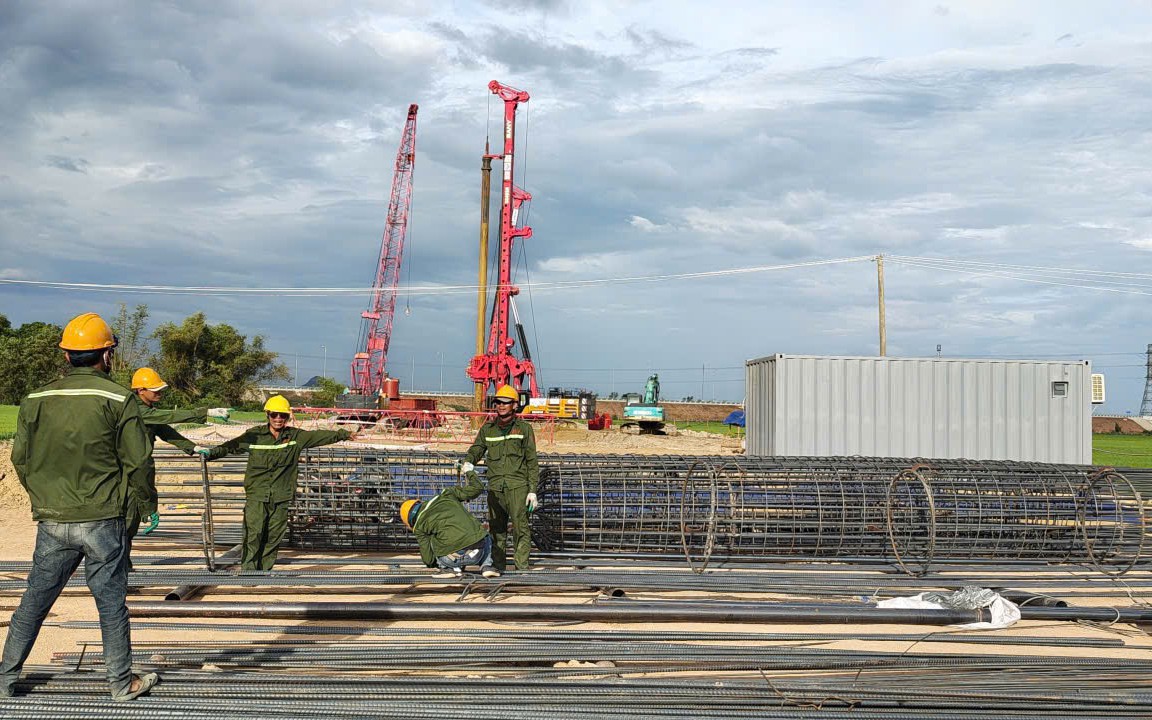 Khởi c&ocirc;ng dự &aacute;n th&agrave;nh phần 2 cao tốc Quy Nhơn- Pleiku - Ảnh 6.