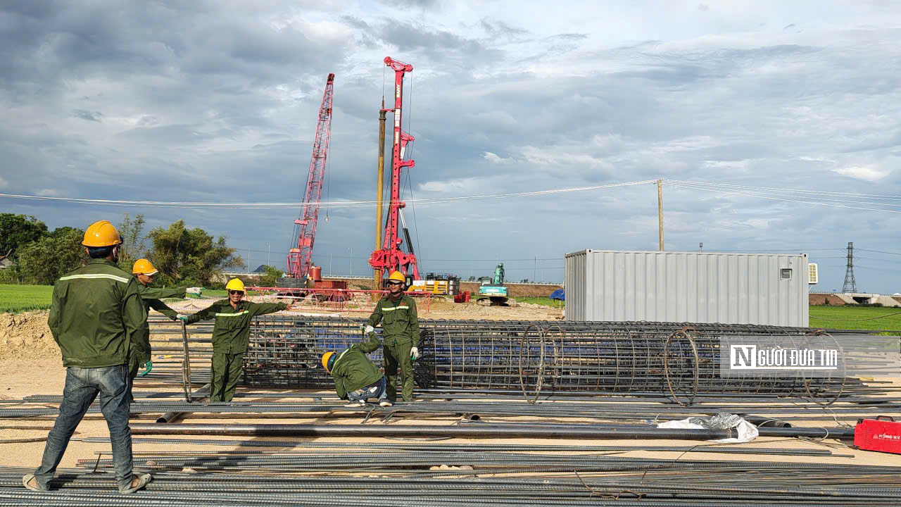 Cao tốc Quy Nhơn &ndash; Pleiku tăng tốc thi c&ocirc;ng "3 ca, 4 k&iacute;p" - Ảnh 2.
