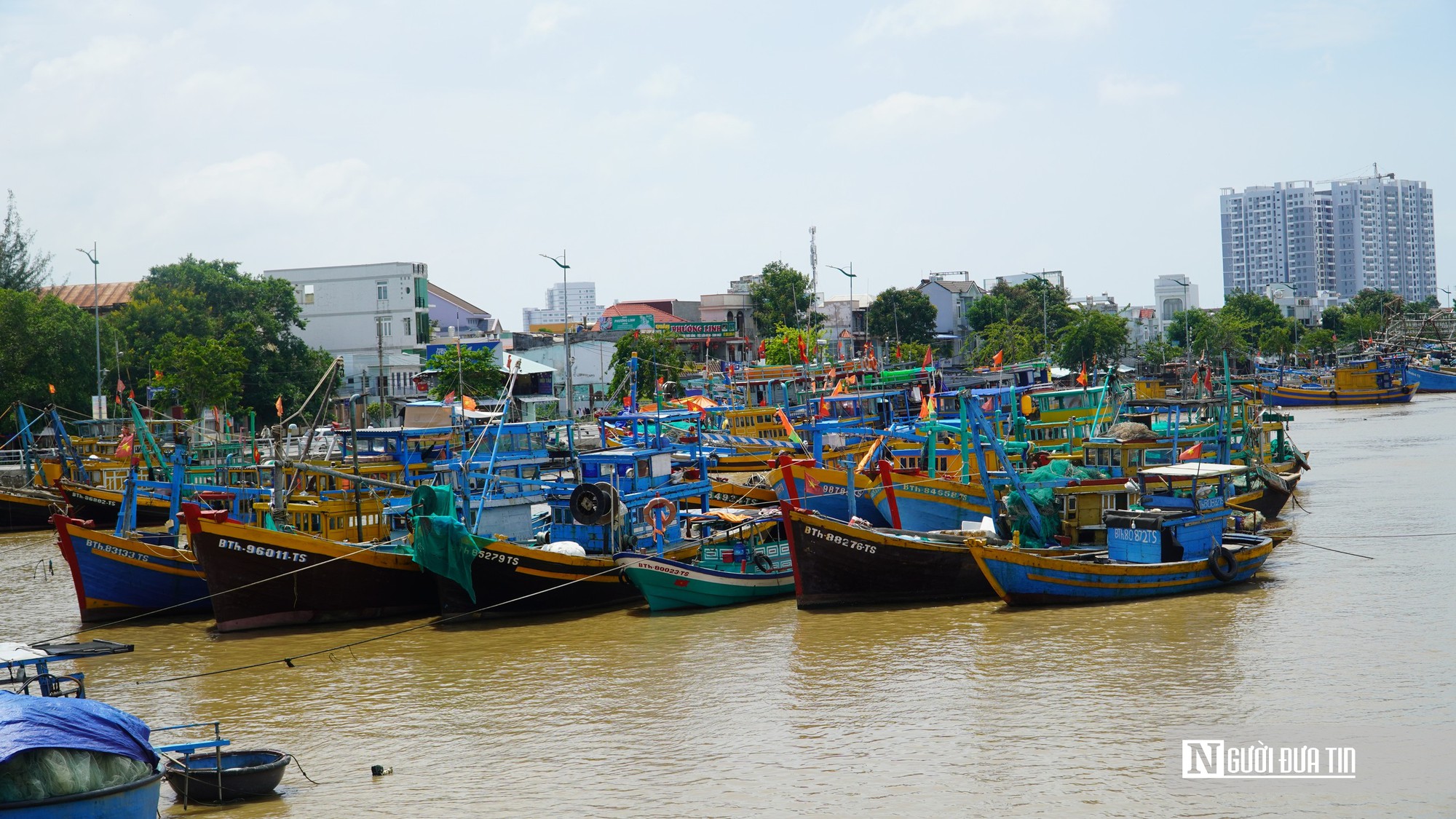 An toàn hàng hải, tấm phao bảo vệ ngư dân trước mỗi chuyến vươn khơi - Ảnh 1.