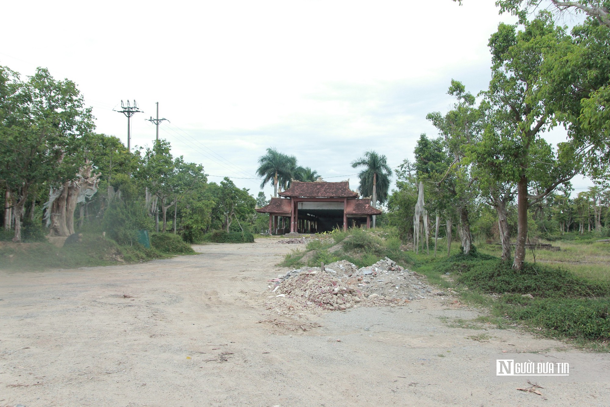 Cảnh hoang tàn khu du lịch sinh thái hàng chục tỷ đồng ở Hà Tĩnh bị bỏ hoang nhiều năm- Ảnh 1.