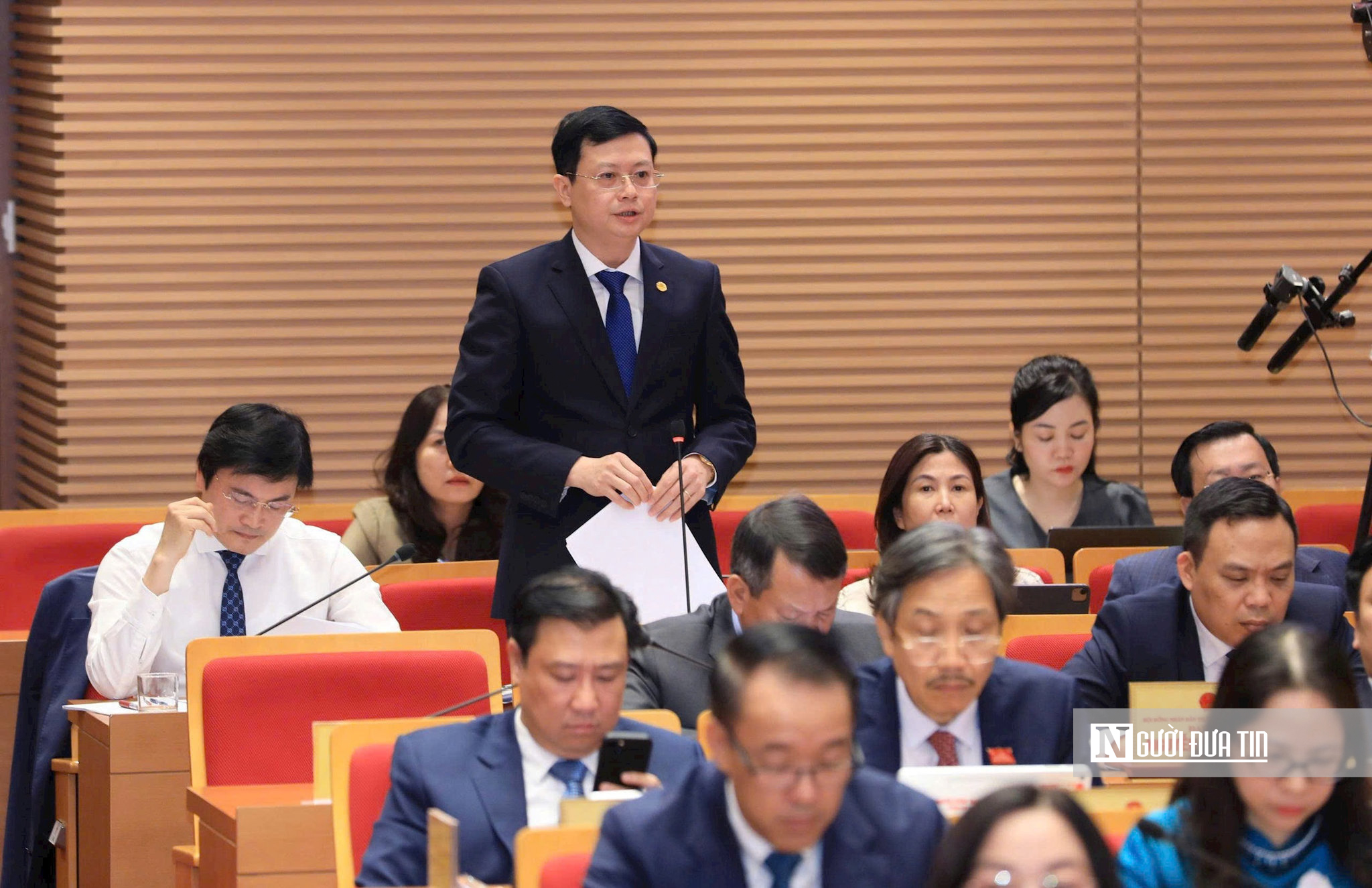 Phó Chủ tịch UBND Hà Nội trả lời chất vấn về điều kiện về bếp ăn, nhà ăn bán trú - Ảnh 4.