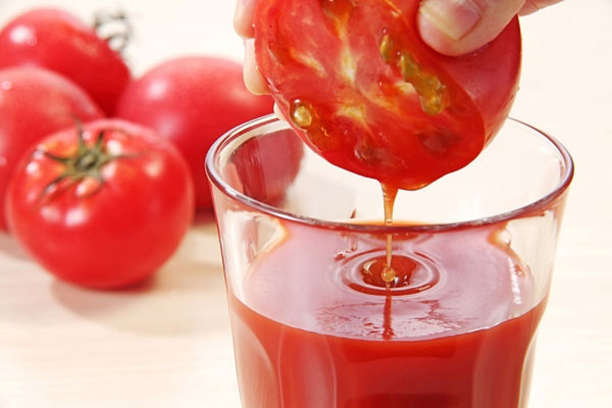 Ăn cà chua mỗi ngày suốt 1 năm, cô giáo 50 tuổi nhận kết quả bất ngờ - Ảnh 1.