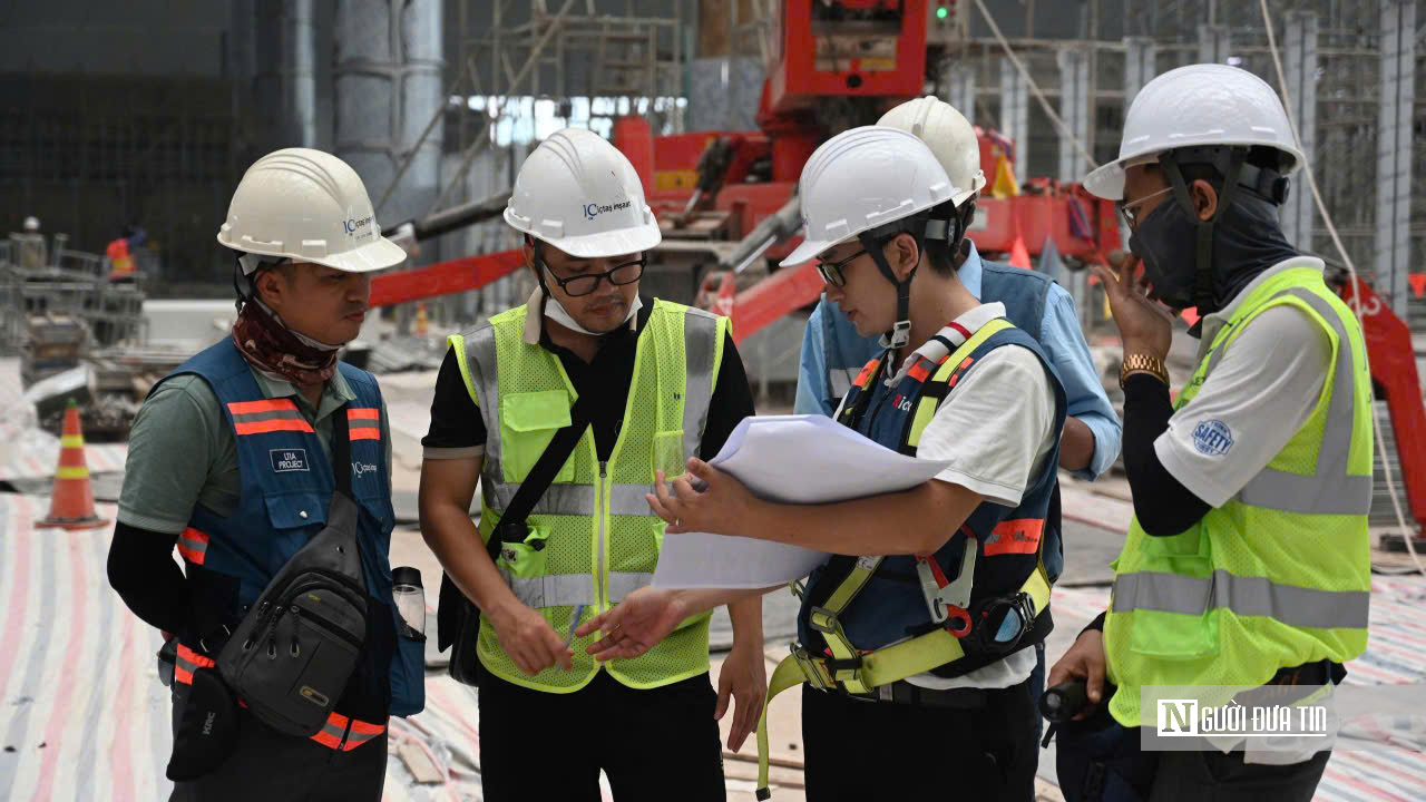 Công nhân miệt mài hoàn thiện "trái tim" nhà ga hành khách Sân bay Long Thành- Ảnh 3.