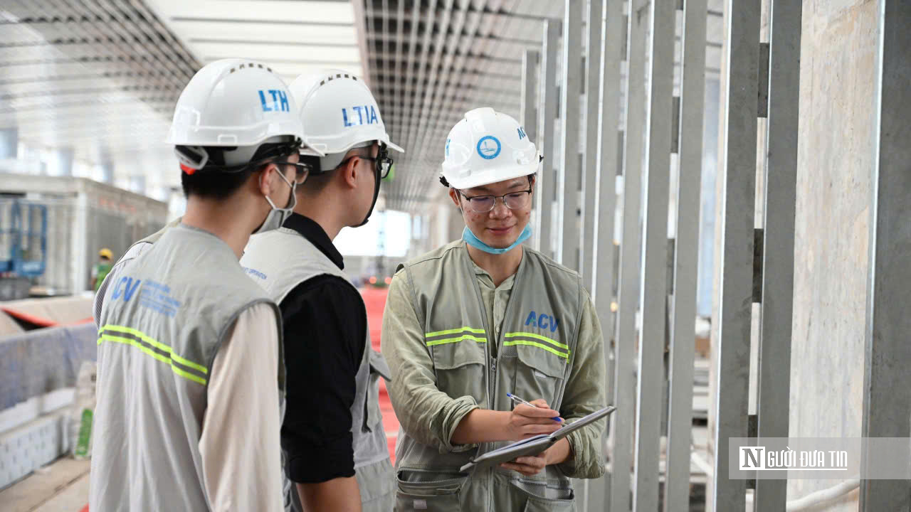 Công nhân miệt mài hoàn thiện "trái tim" nhà ga hành khách Sân bay Long Thành- Ảnh 7.