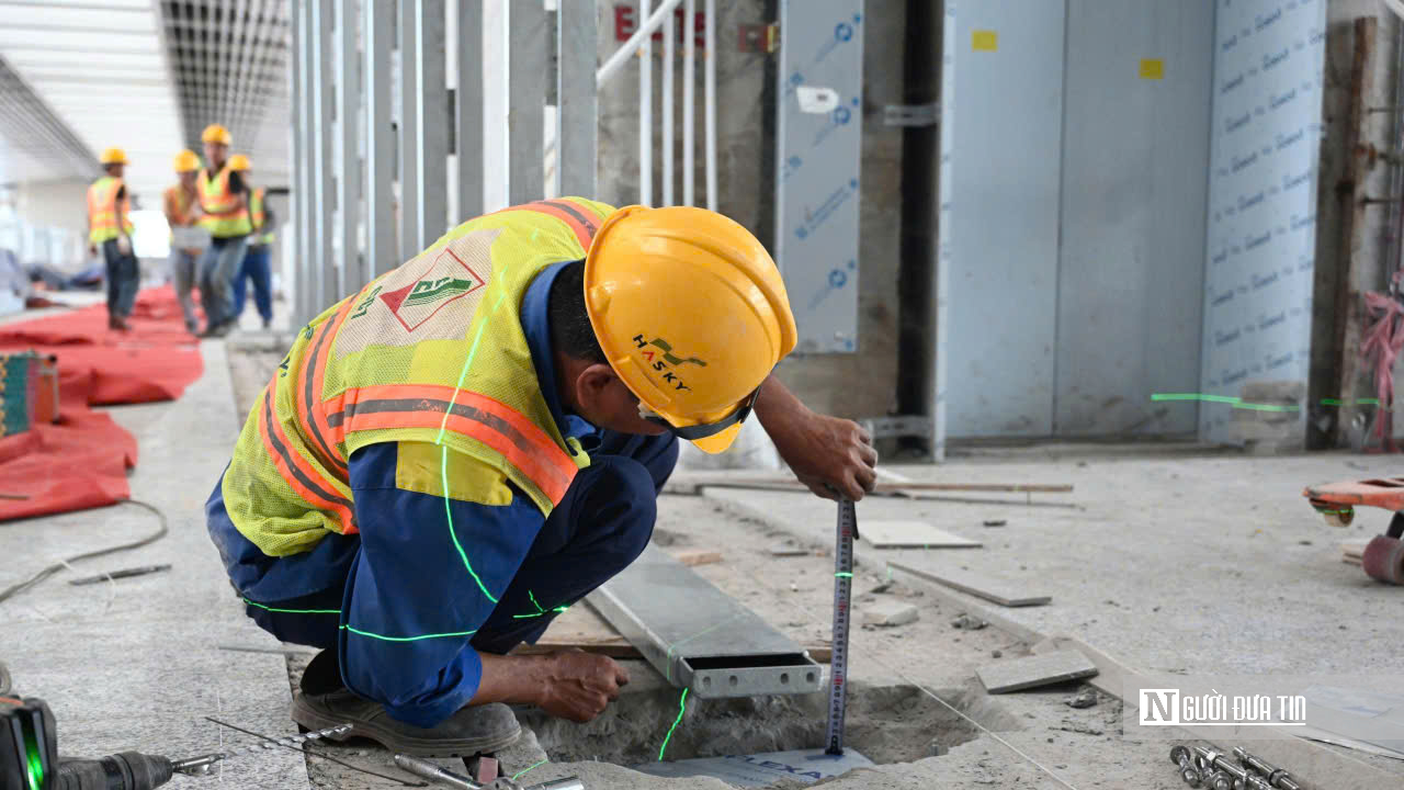 Công nhân miệt mài hoàn thiện "trái tim" nhà ga hành khách Sân bay Long Thành- Ảnh 9.