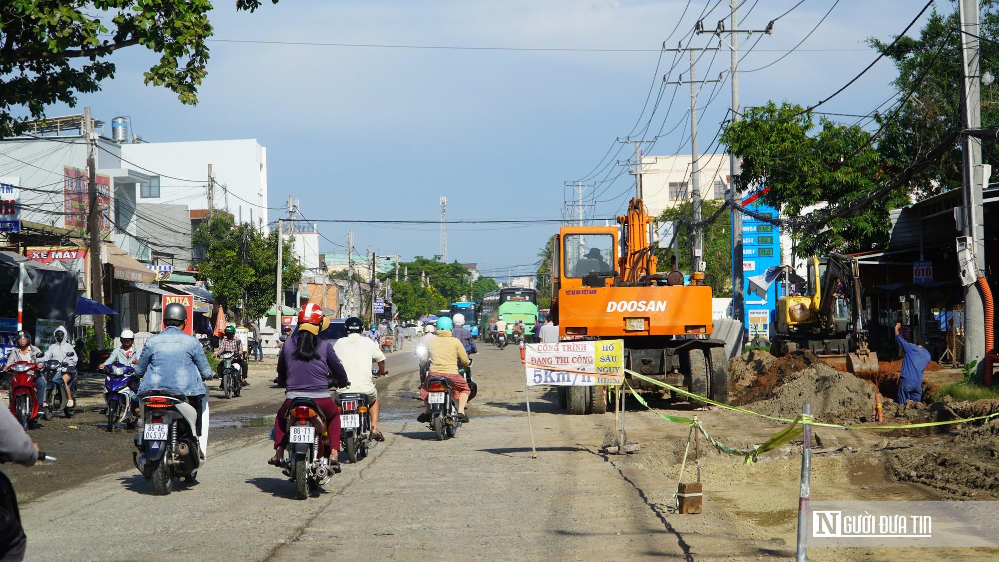 Kiểm tra công trường, Phó Chủ tịch UBND tỉnh Lâm Đồng yêu cầu không để chậm tiến độ- Ảnh 2.