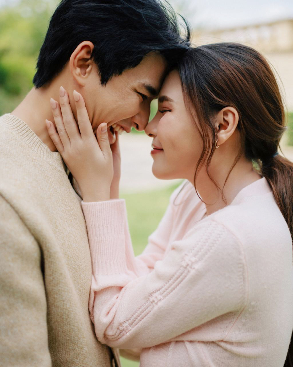 Cặp đôi kiểu mẫu showbiz Việt: Hạnh phúc viên mãn khi sắp đón thêm một