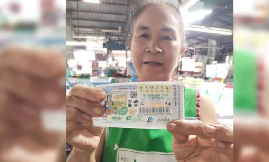 Người phụ nữ bán chuối chiên 