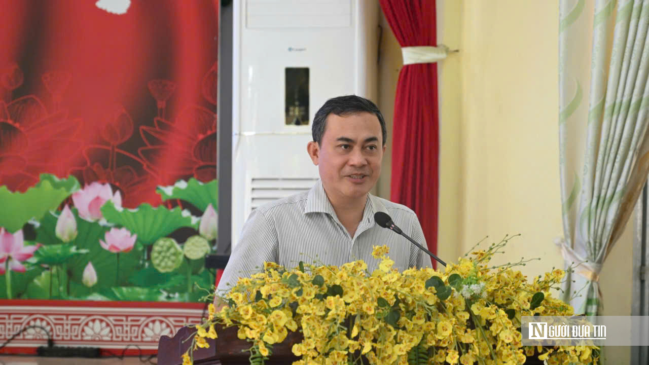 Mỗi bộ sách trao đi, thêm một ước mơ đến trường- Ảnh 3.