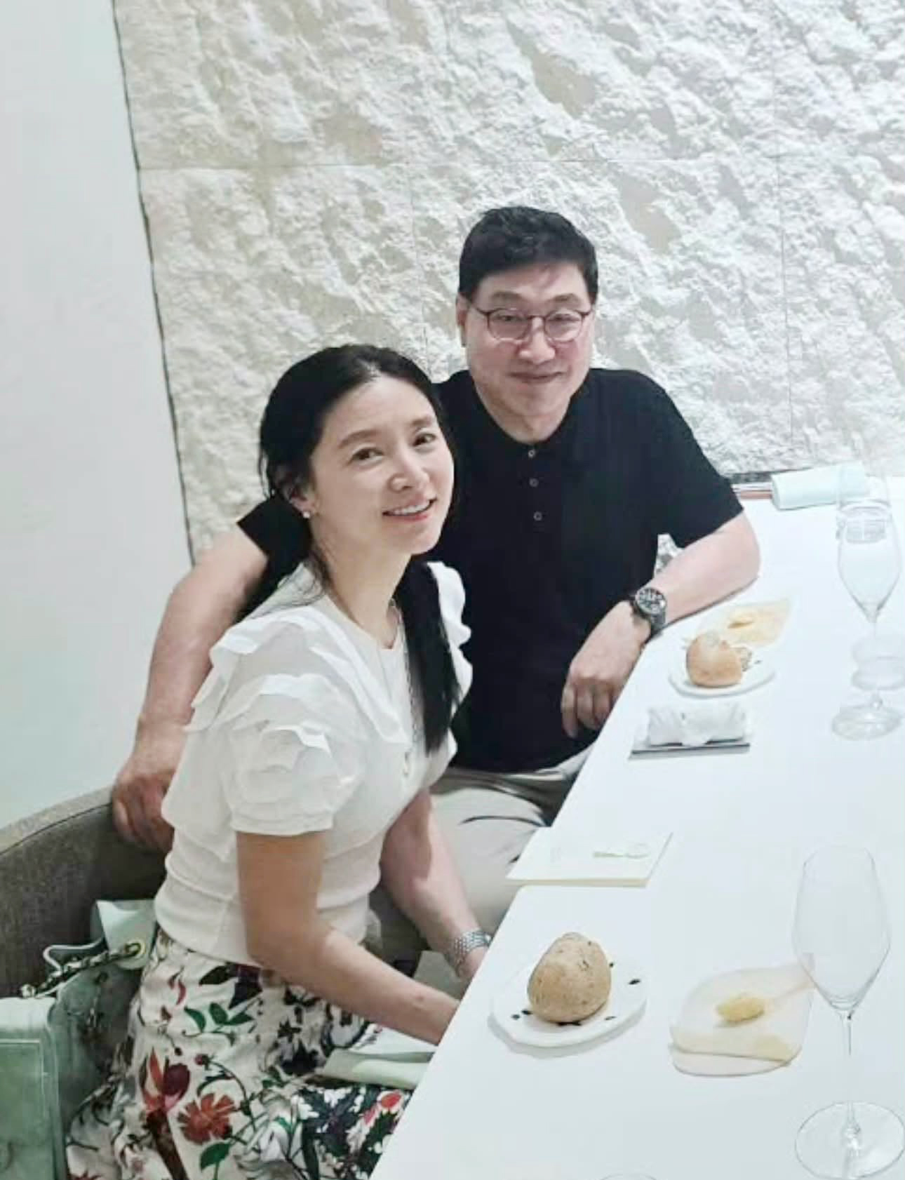 Hôn nhân viên mãn bên chồng doanh nhân hơn 20 tuổi của