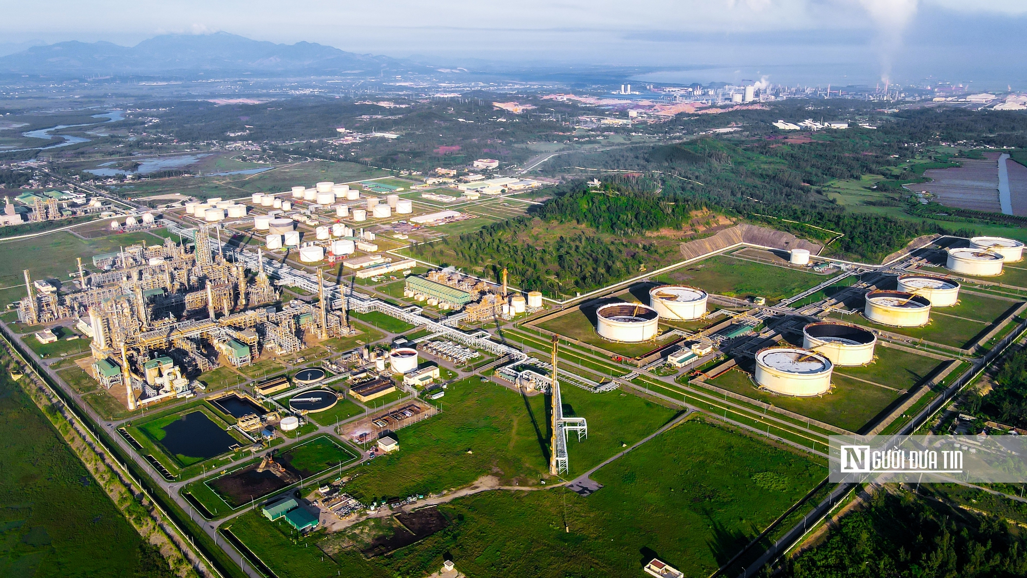 Nhiều doanh nghiệp Singapore muốn đầu tư khu c&ocirc;ng nghiệp v&agrave; v&ugrave;ng nguy&ecirc;n liệu tại Quảng Ng&atilde;i- Ảnh 1.