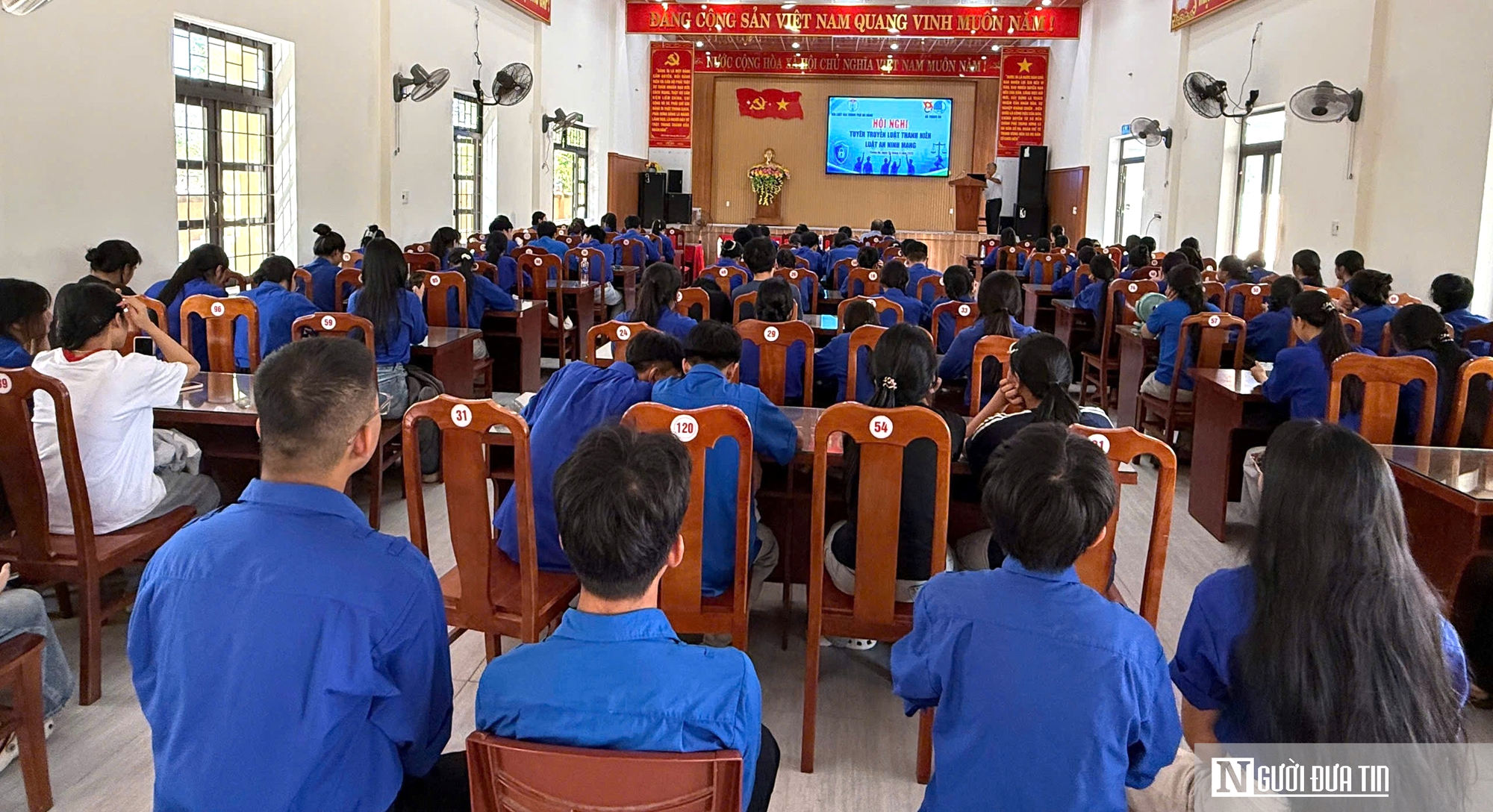 Đà Nẵng: Trang bị “lá chắn” pháp luật cho thanh niên trên mạng - Ảnh 2.