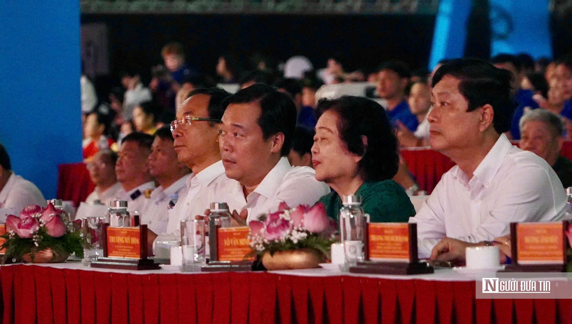 Chương trình nghệ thuật “Rạng rỡ tên Người” kể về hành trình 50 năm của Thành phố mang tên Bác - Ảnh 1.