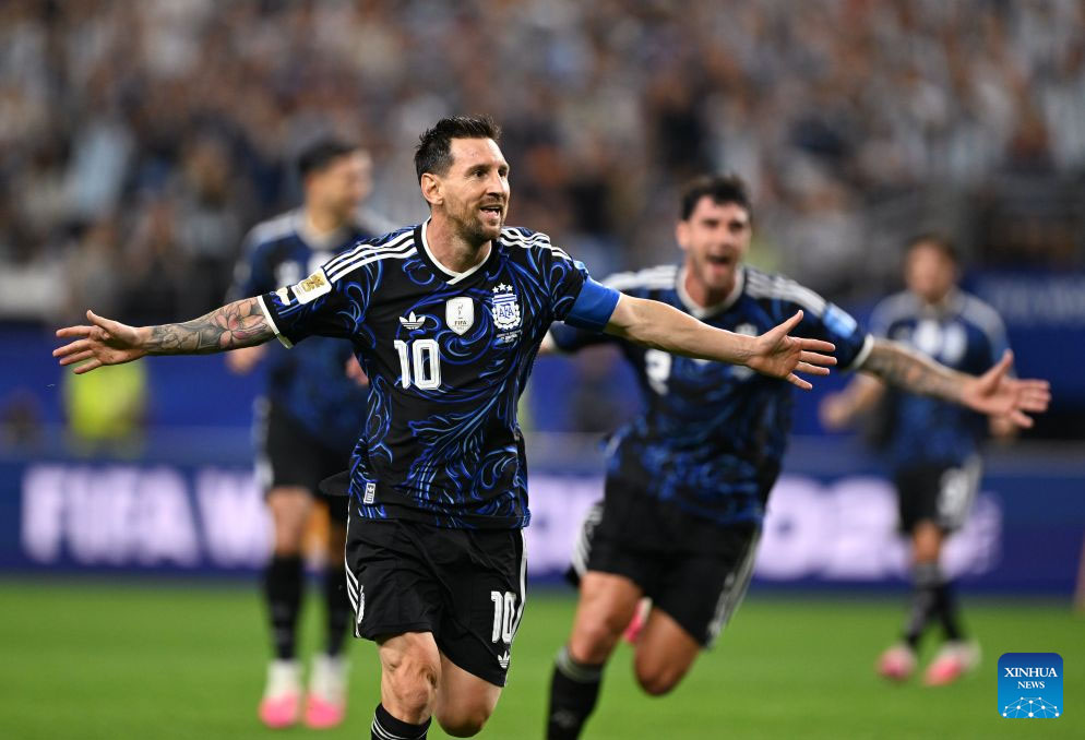 Cầu thủ Lionel Messi gây sốt với