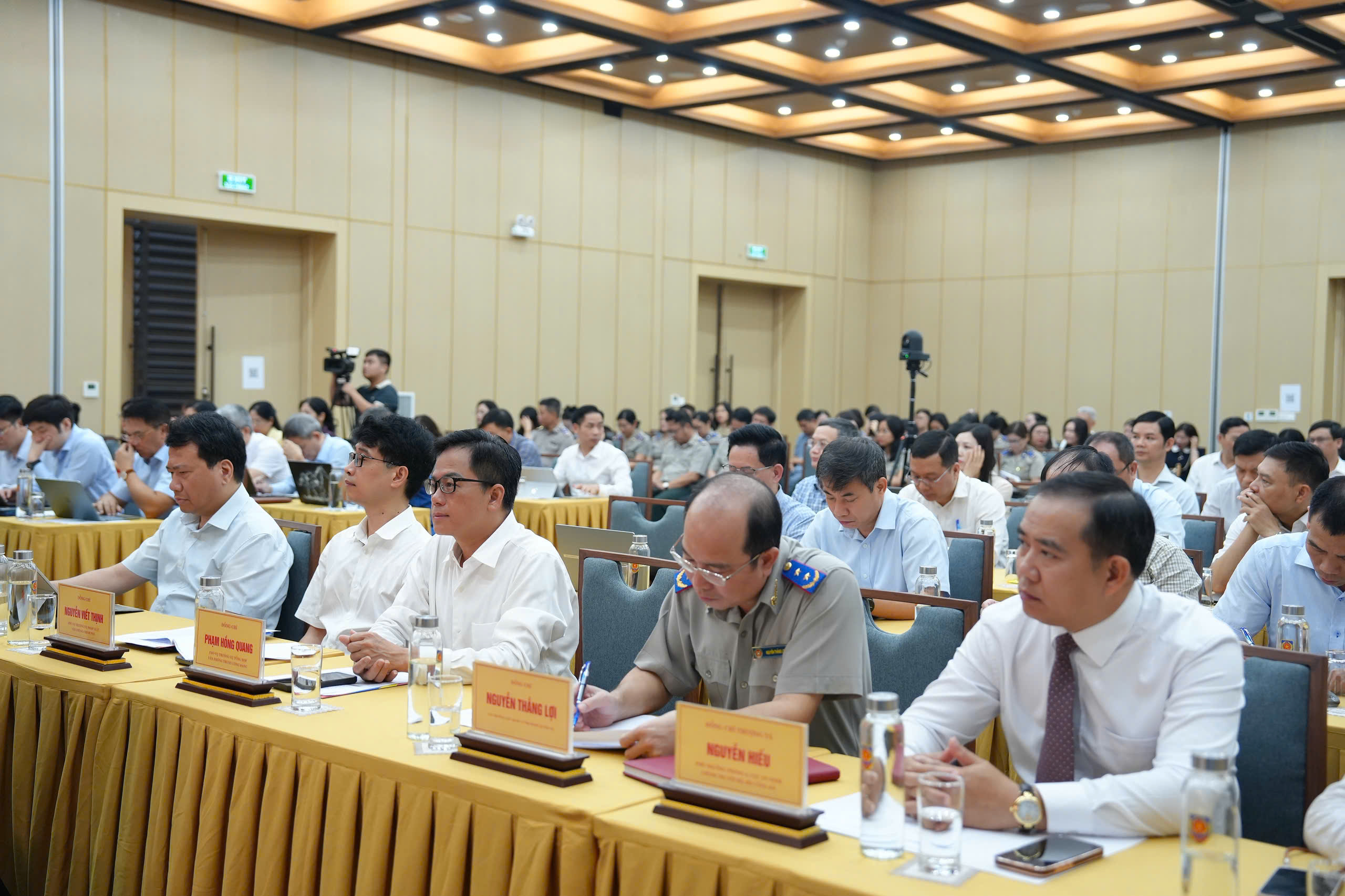 Thu hồi hơn 6.000 tỷ đồng từ án tham nhũng, kinh tế trong 8 tháng- Ảnh 2.
