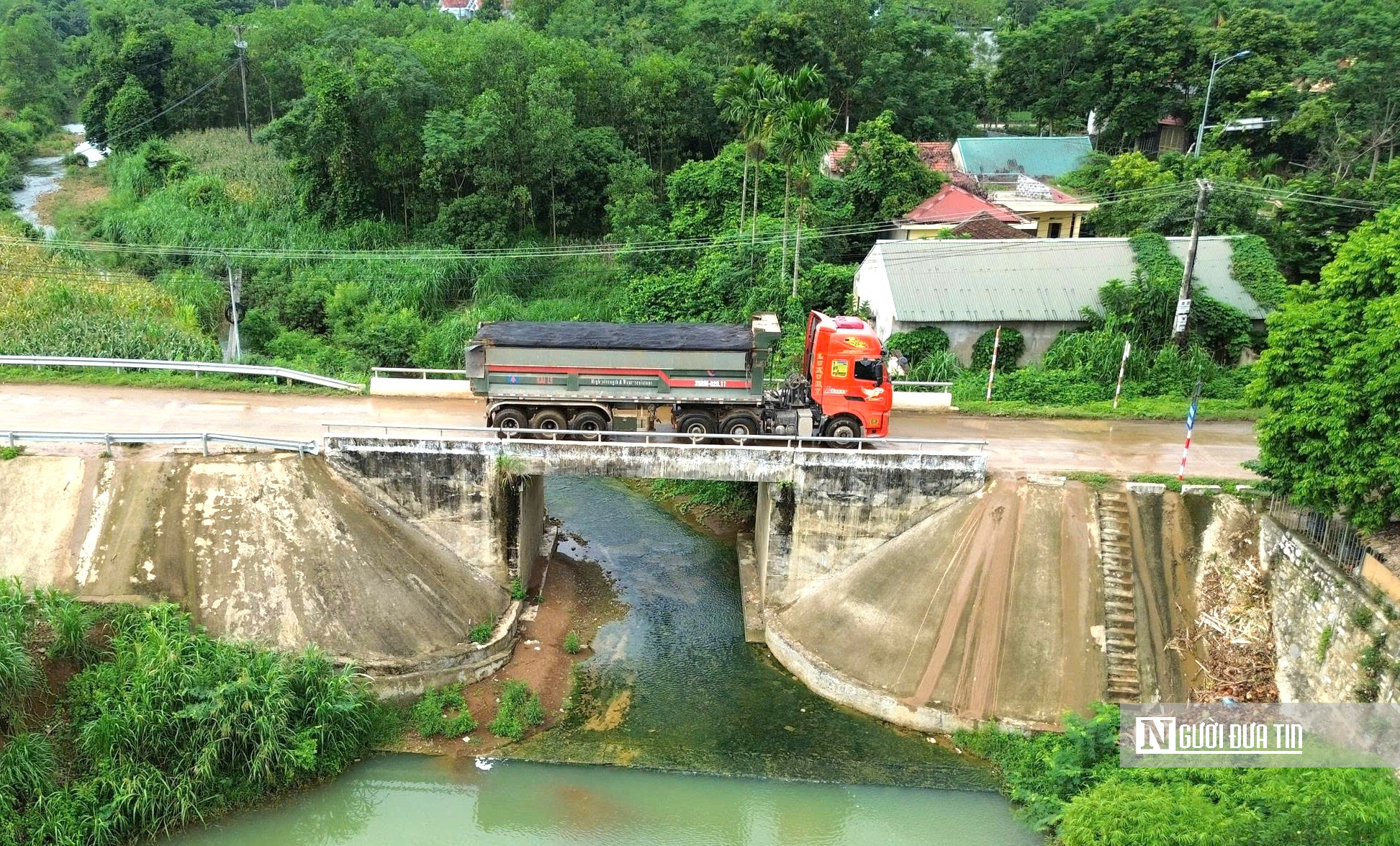Vụ cầu 13 tấn