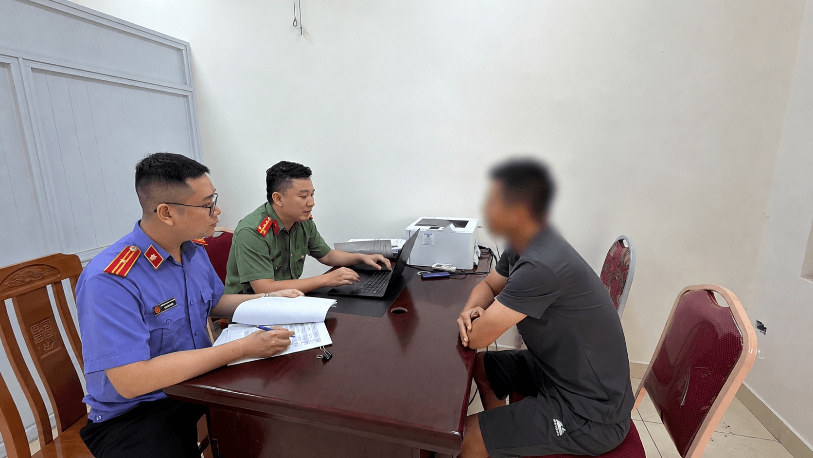 Triệt phá đường dây cá độ bóng đá, giao dịch hơn 11 tỷ đồng - Ảnh 1.