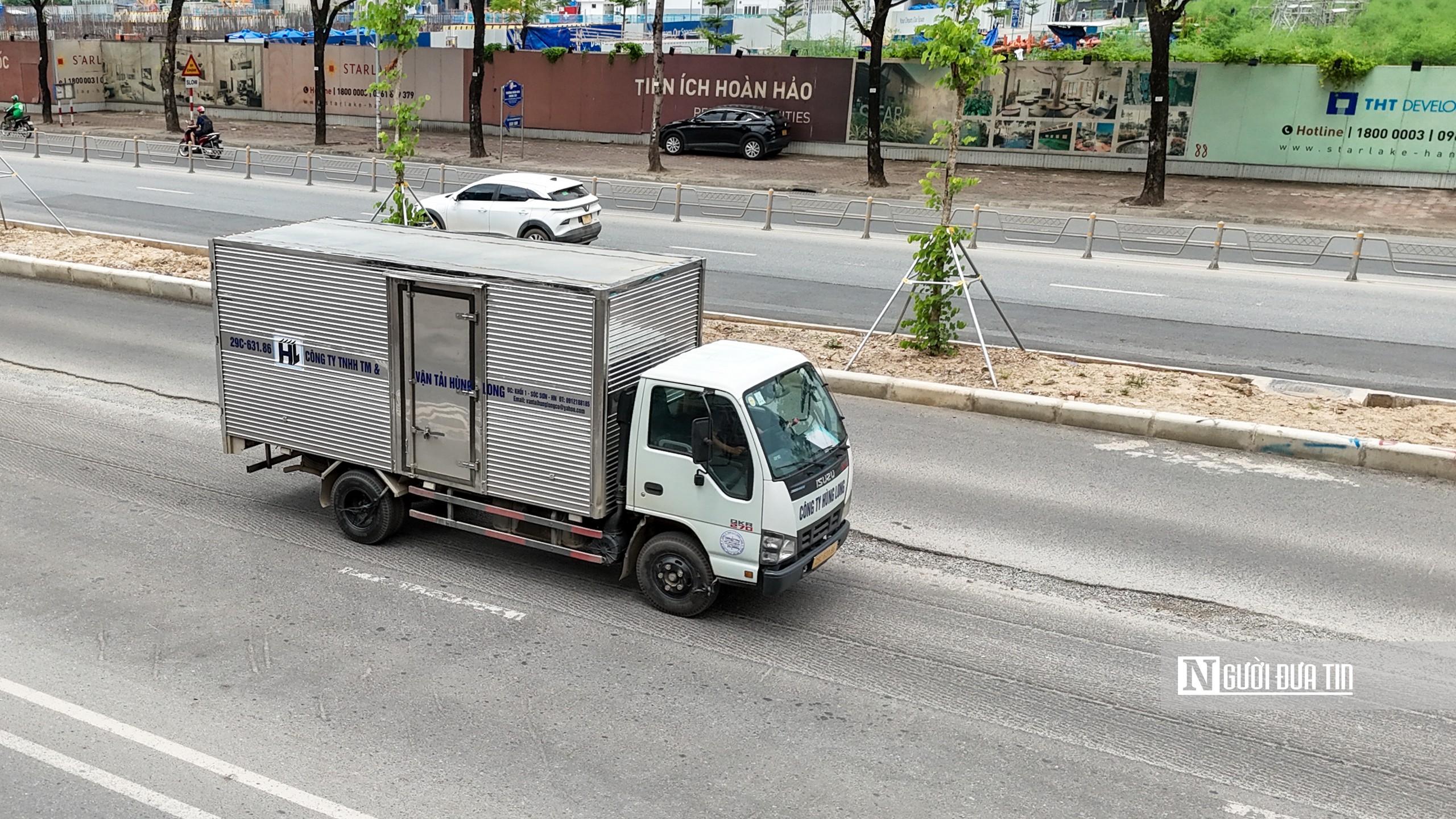 Hà Nội: Mặt đường Võ Chí Công nham nhở - Ảnh 13.