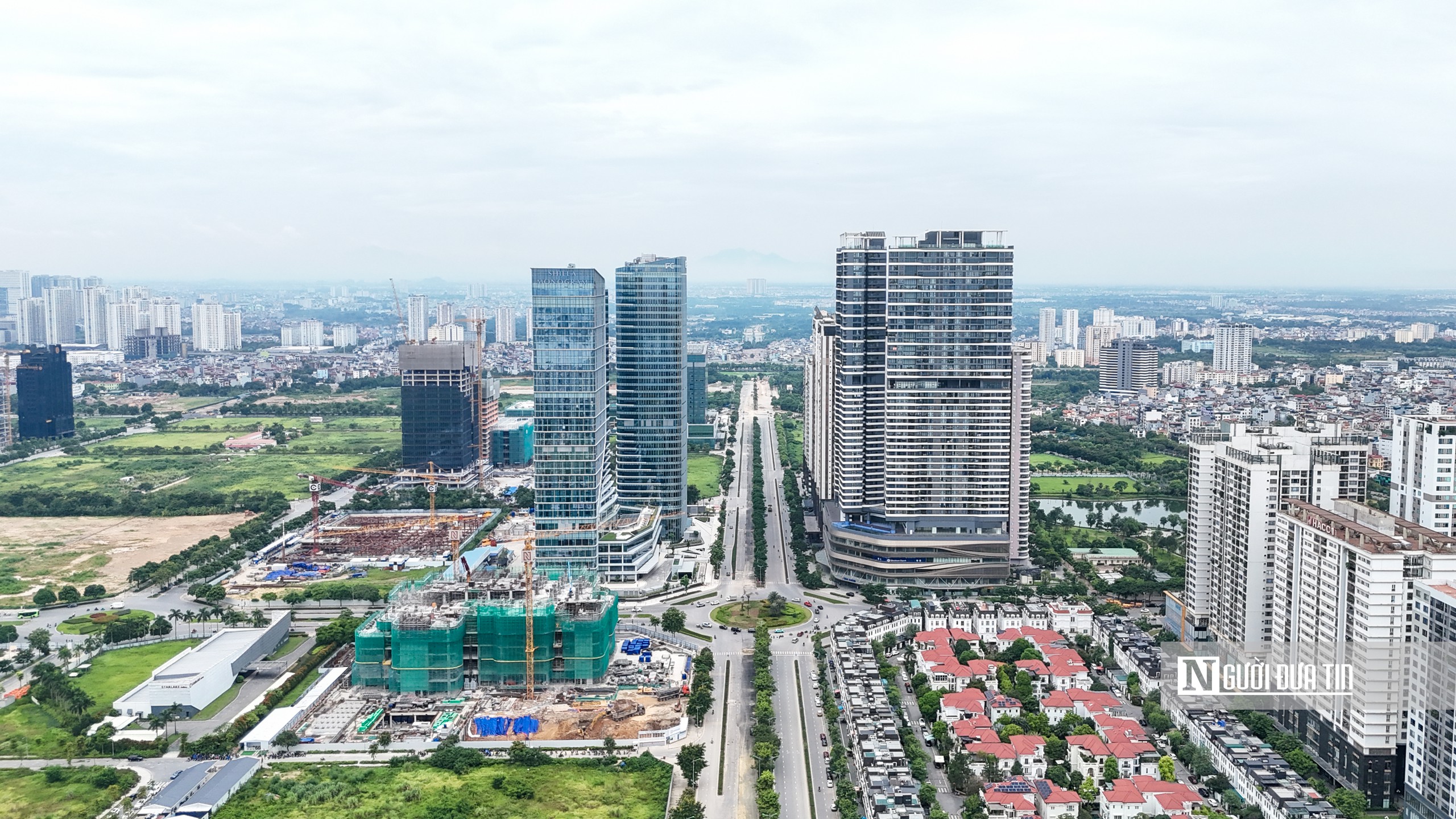Hà Nội: Mặt đường Võ Chí Công nham nhở - Ảnh 1.