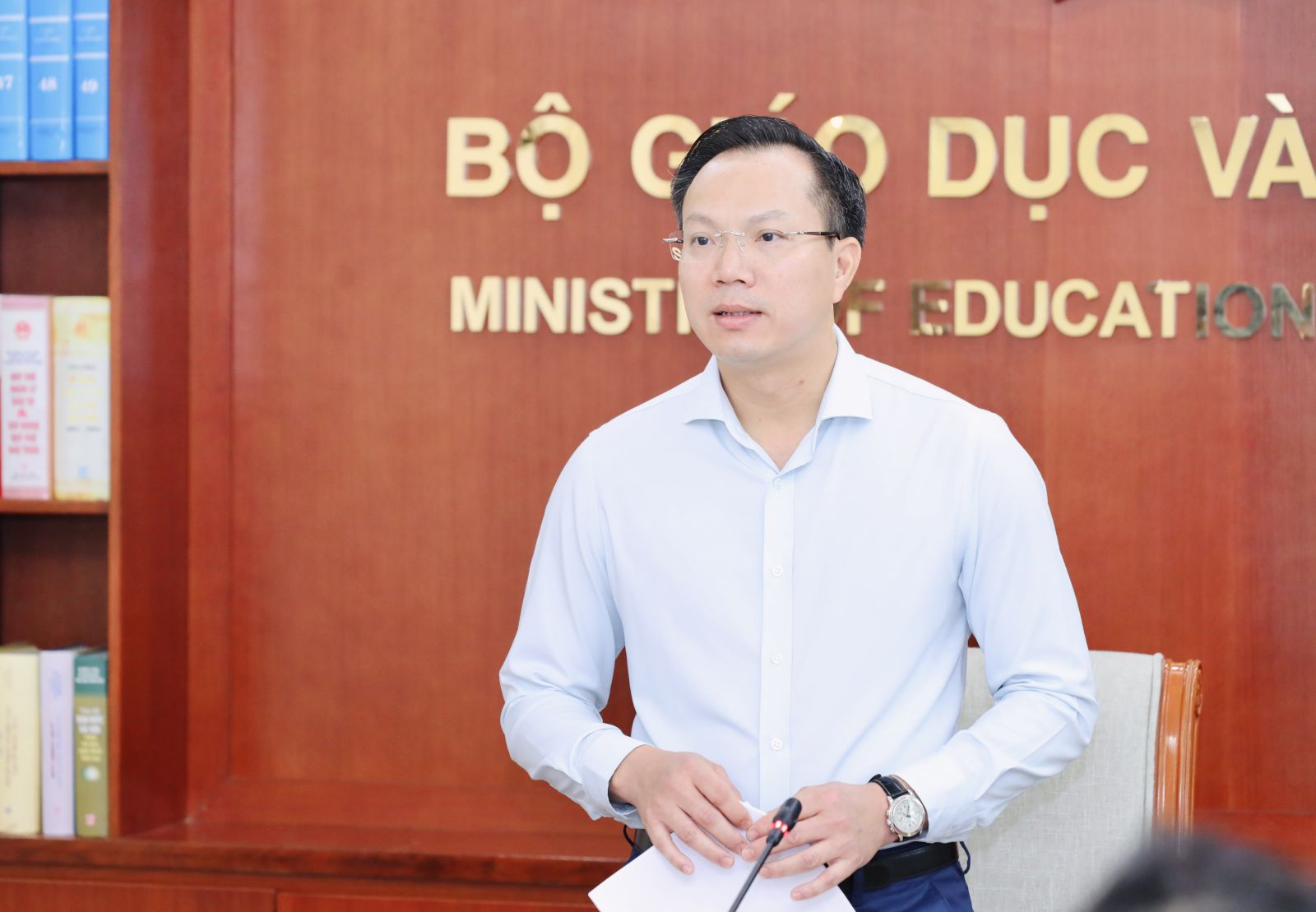 Bộ GD&ĐT yêu cầu bảo đảm đủ sách giáo khoa trước năm học mới- Ảnh 4.