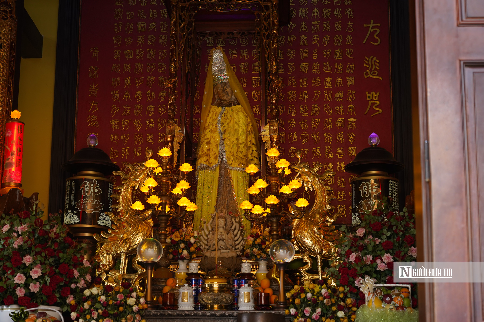 Kỳ b&iacute; chuyện ng&ocirc;i ch&ugrave;a được l&agrave;m bằng san h&ocirc;, vỏ ốc, thờ tượng Quan &Acirc;m dạt từ biển- Ảnh 11.