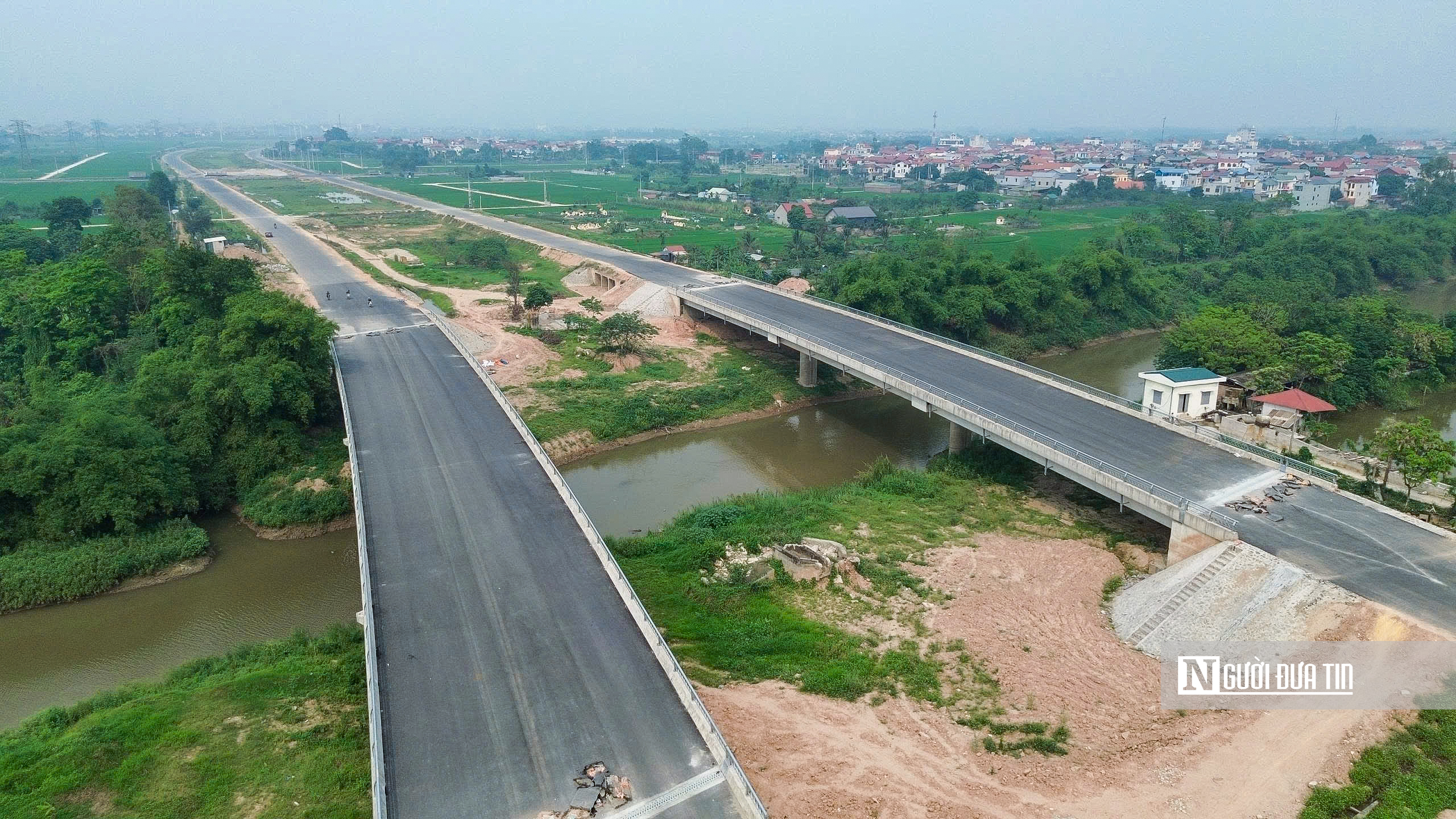 Hình hài tuyến Vành đai 4 chạy qua Hà Nội sau 3 năm thi công - Ảnh 3.