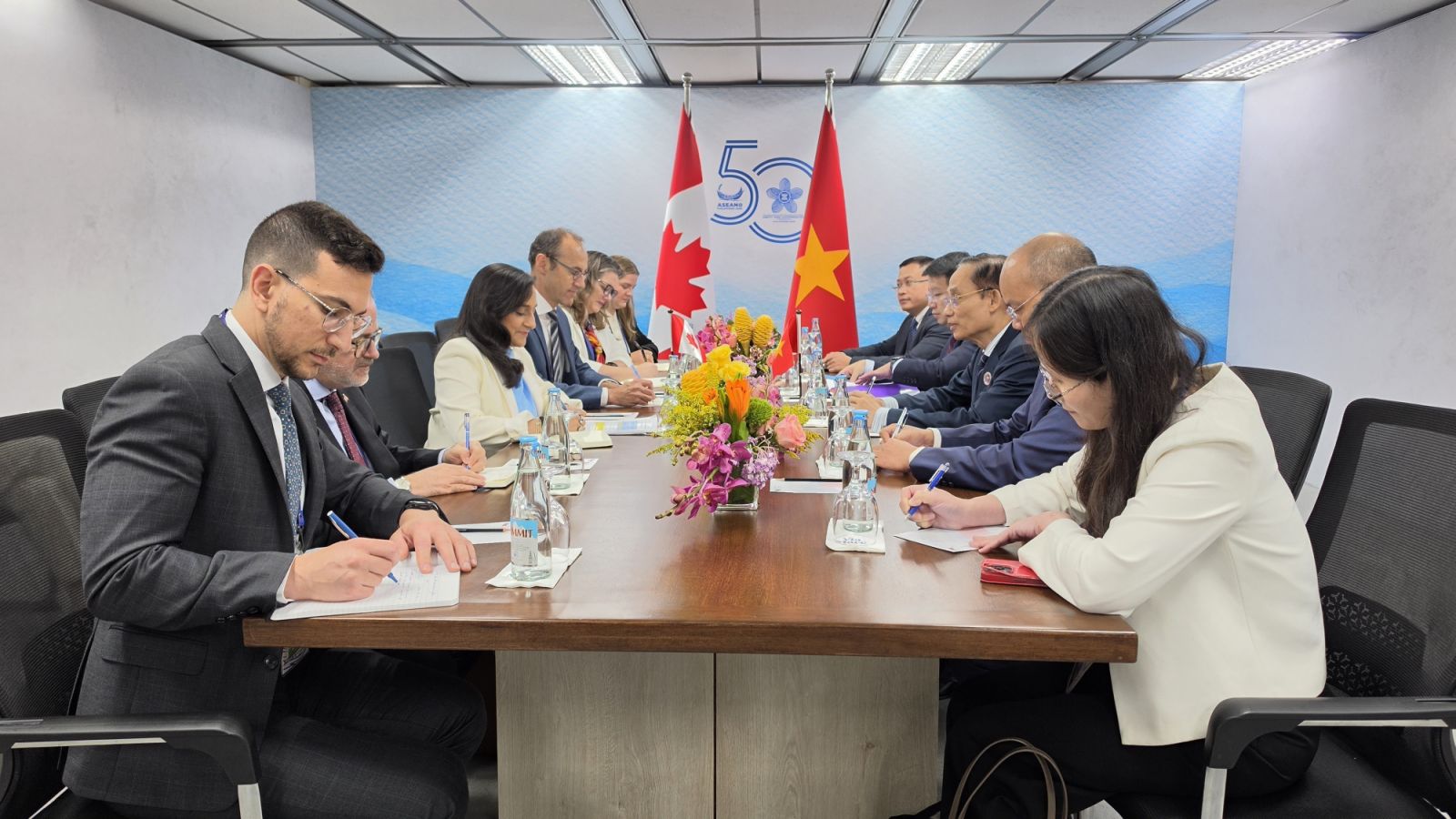 Việt Nam thúc đẩy hợp tác với Canada và New Zealand - Ảnh 2.