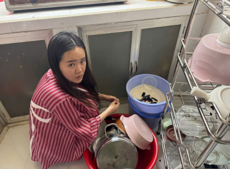 Triệt phá đường dây "pod chill" chứa ma túy từ Campuchia vào Tp.HCM, bắt 49 đối tượng - Ảnh 2.