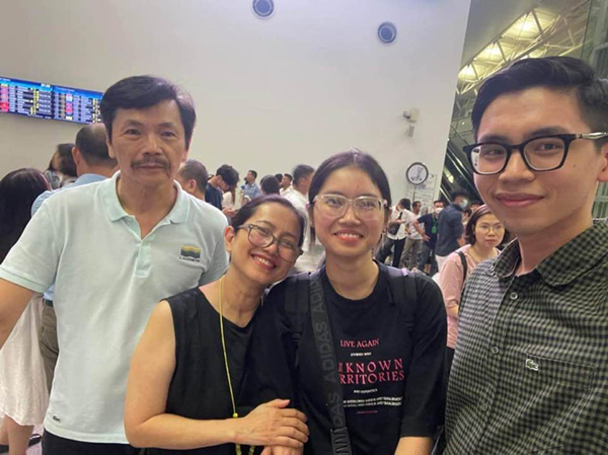 NSND Trung Anh gây ấn tượng khi hóa thân thành lãnh đạo công an - Ảnh 4.