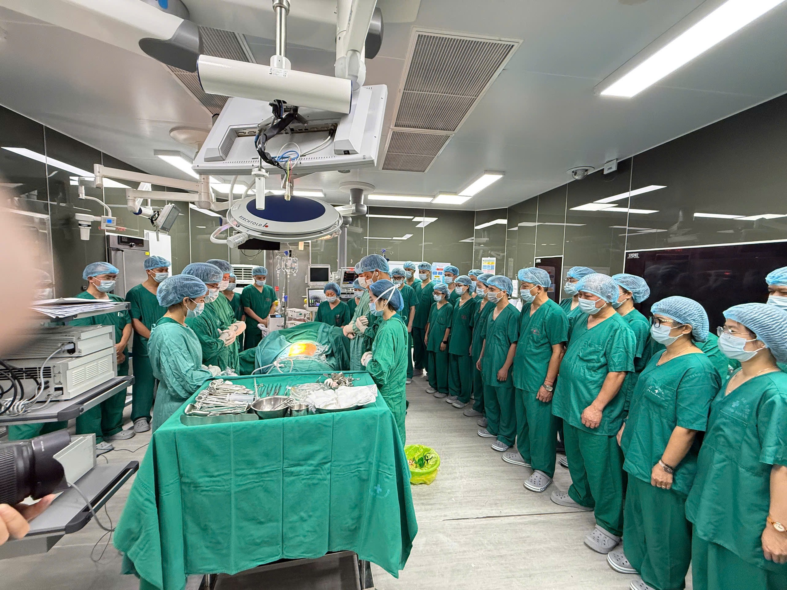 Người đàn ông hiến tạng viết tiếp 3 cuộc đời hồi sinh- Ảnh 1.
