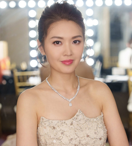Nàng Hậu đáng thương bậc nhất showbiz: Cuộc sống khác biệt sau khi chia tay bạn trai nghìn tỷ - Ảnh 4.
