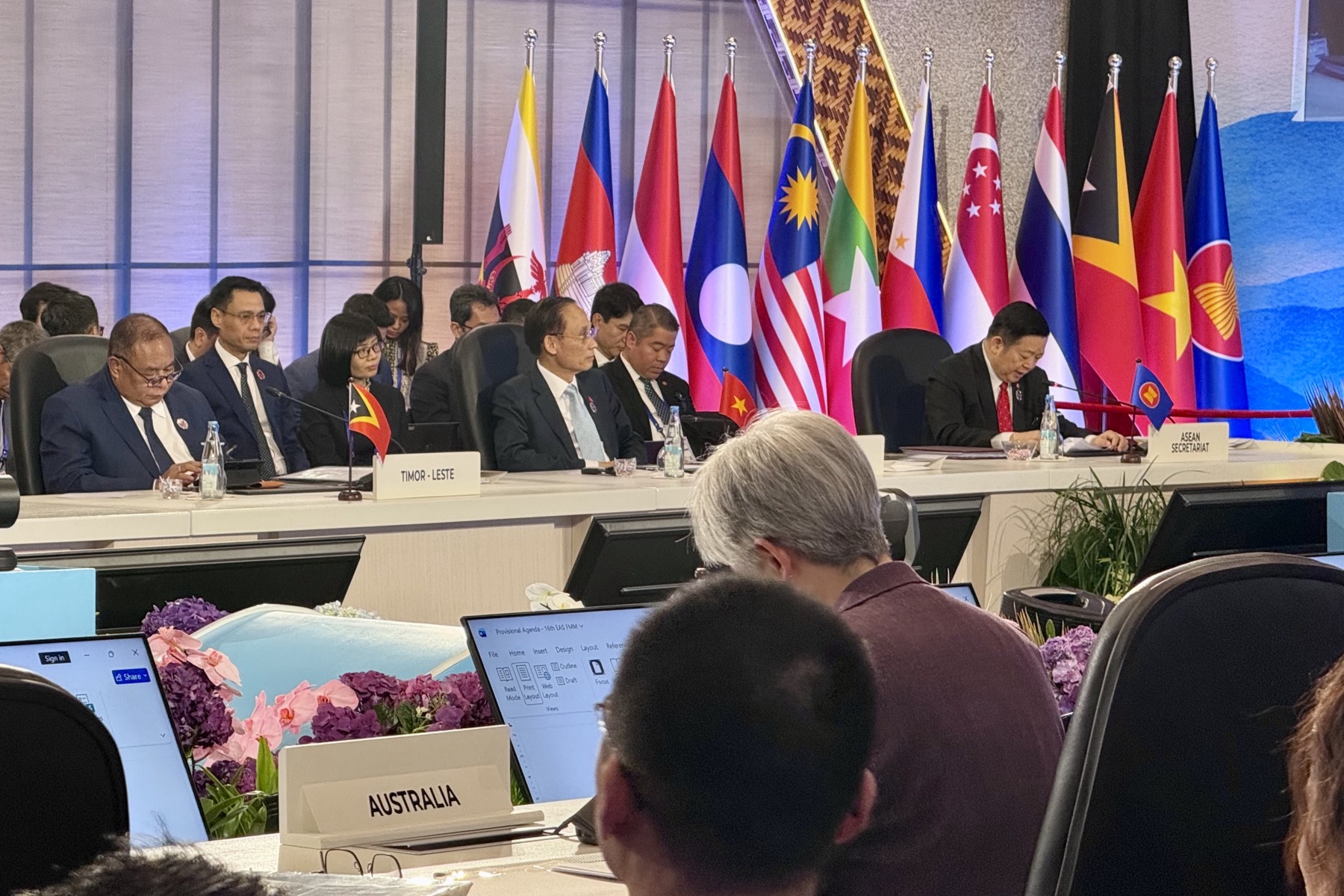 Phát huy vai trò trung tâm của ASEAN trong việc tiếp tục định hướng đối thoại và hợp tác khu vực - Ảnh 1.