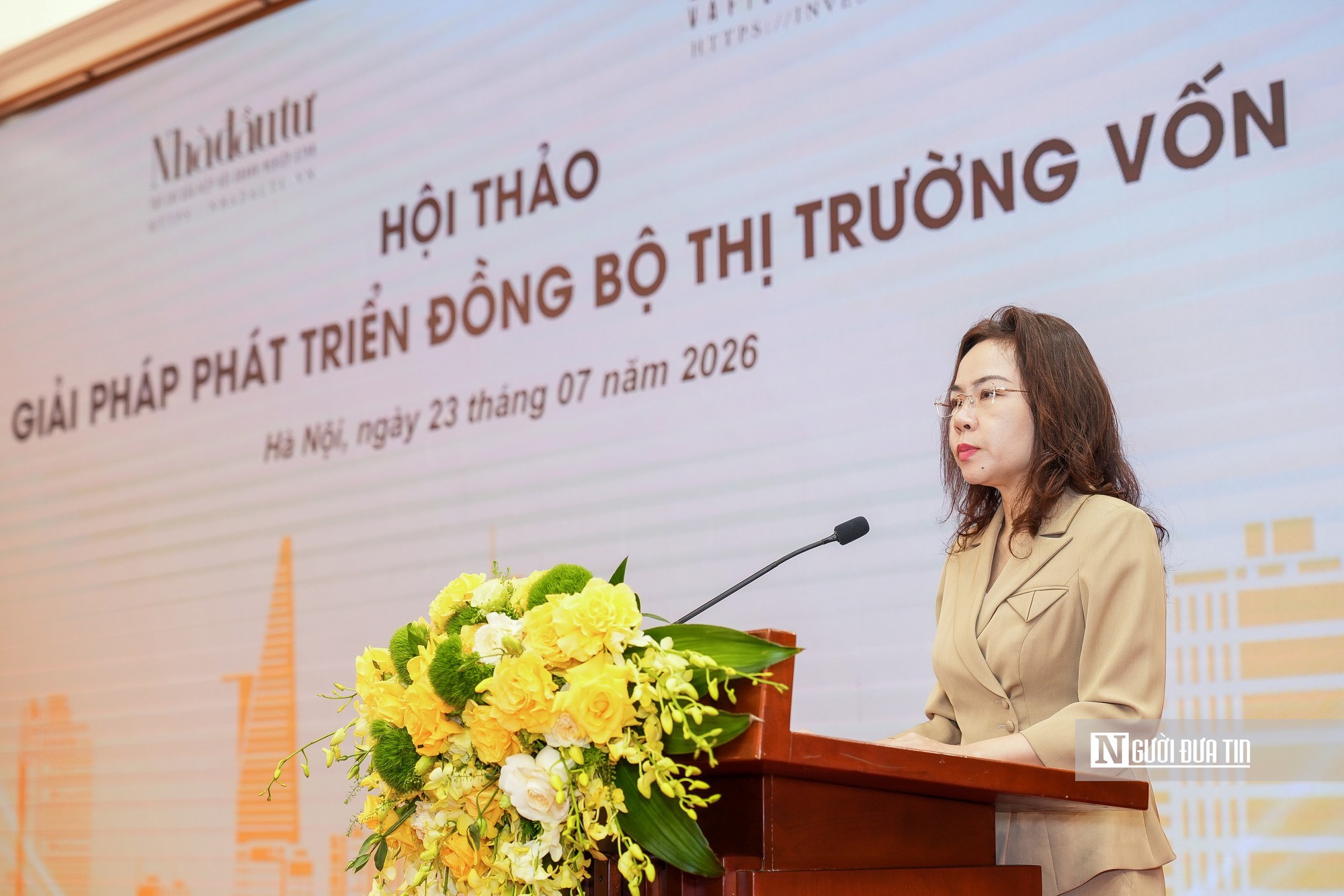 Cấp thiết t&aacute;i cấu tr&uacute;c thị trường vốn Việt Nam để t&iacute;n dụng kh&ocirc;ng bị "qu&aacute; tải" - Ảnh 1.