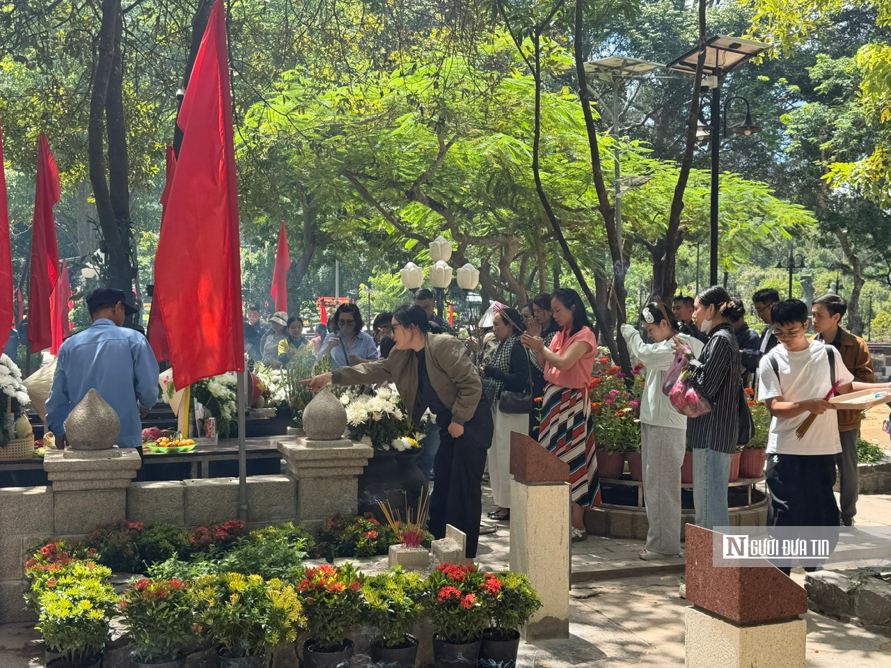 Dòng người tri ân trên mảnh đất thiêng Côn Đảo - Ảnh 6.
