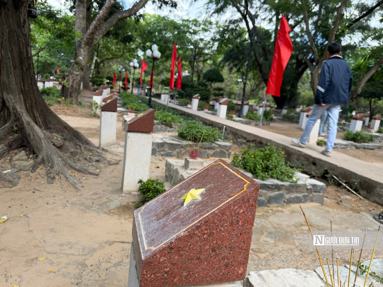 Dòng người tri ân trên mảnh đất thiêng Côn Đảo - Ảnh 9.
