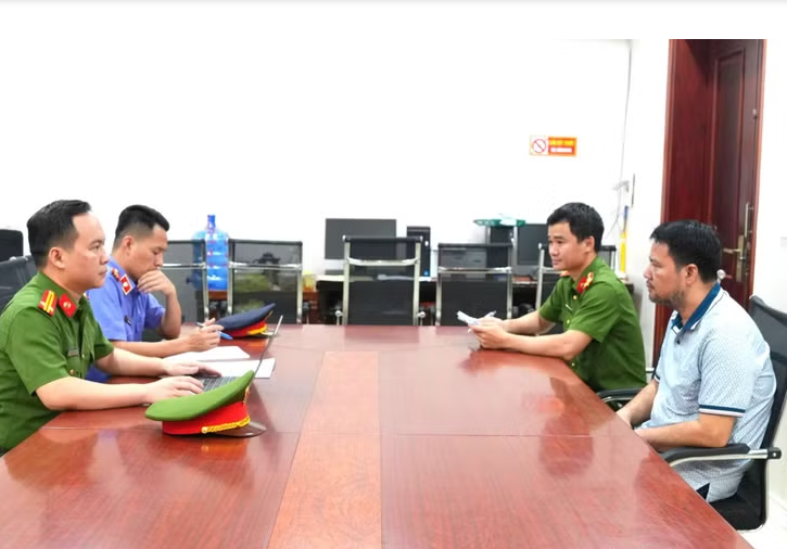 Liên tiếp sai phạm tại phòng khám 'bơm sữa đậu nành' lừa hàng nghìn người bệnh - Ảnh 3.