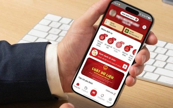 Đề xuất tích hợp thêm 16 loại giấy tờ lĩnh vực giao thông, xây dựng lên VNeID - Ảnh 1.
