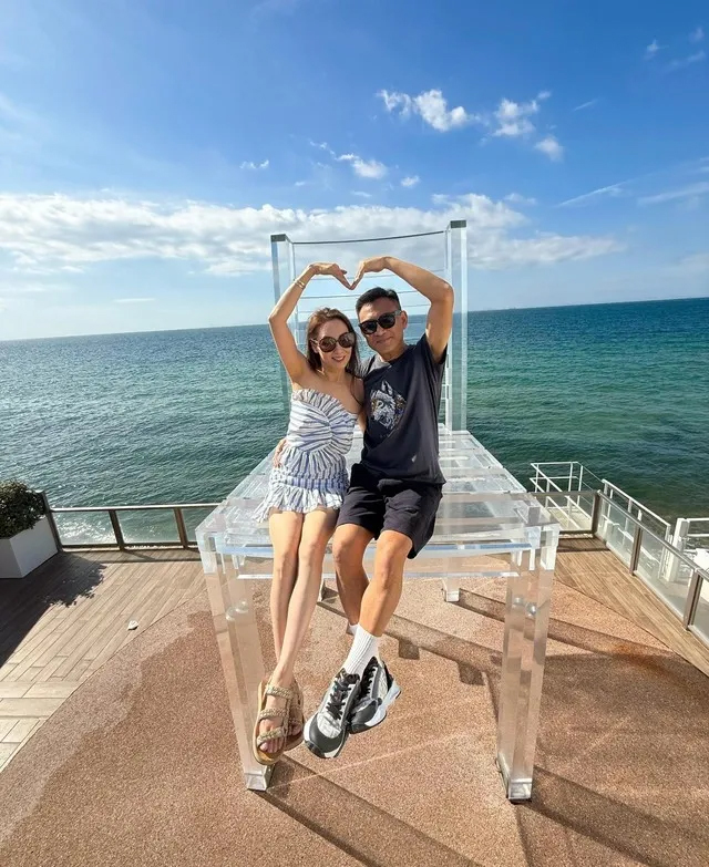 Chuyện t&igrave;nh "đ&ocirc;i đũa lệch" của tiểu thư "ngậm th&igrave;a v&agrave;ng" cưới bạn diễn k&eacute;m danh tiếng - Ảnh 7.