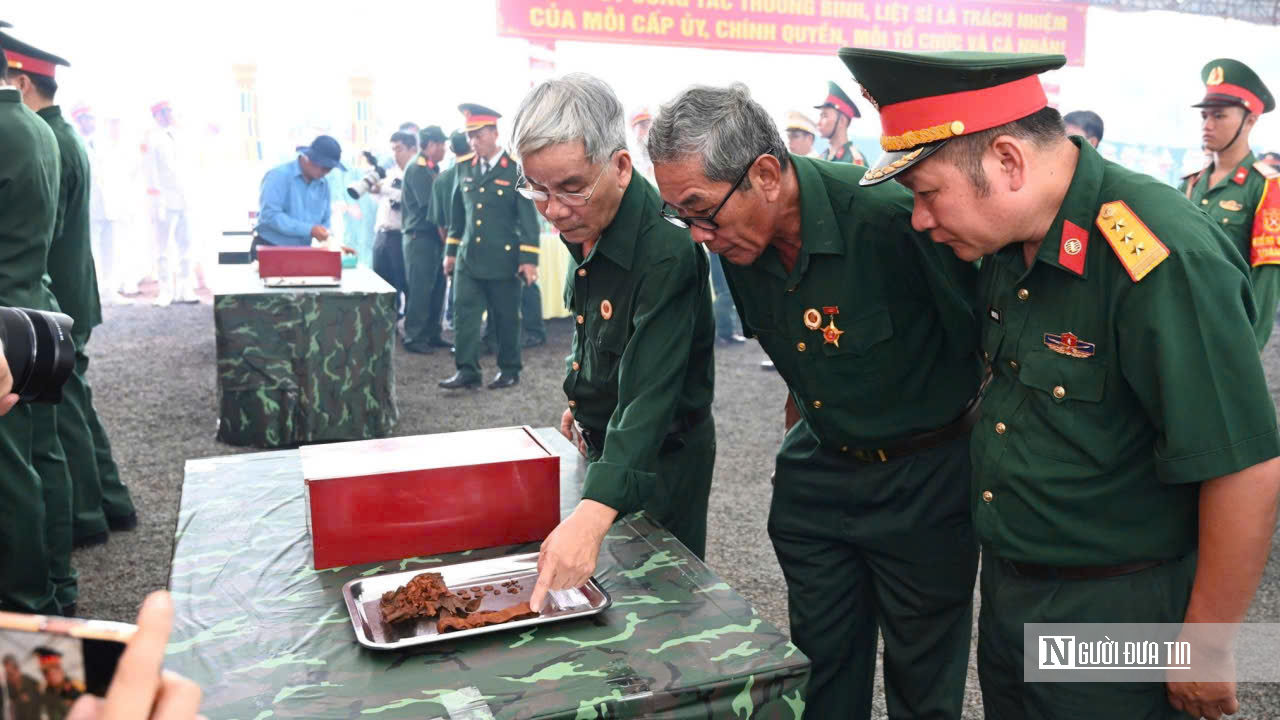 To&agrave;n cảnh lễ triển khai t&igrave;m kiếm h&agrave;i cốt liệt sĩ tại x&atilde; Minh Đức- Ảnh 12.